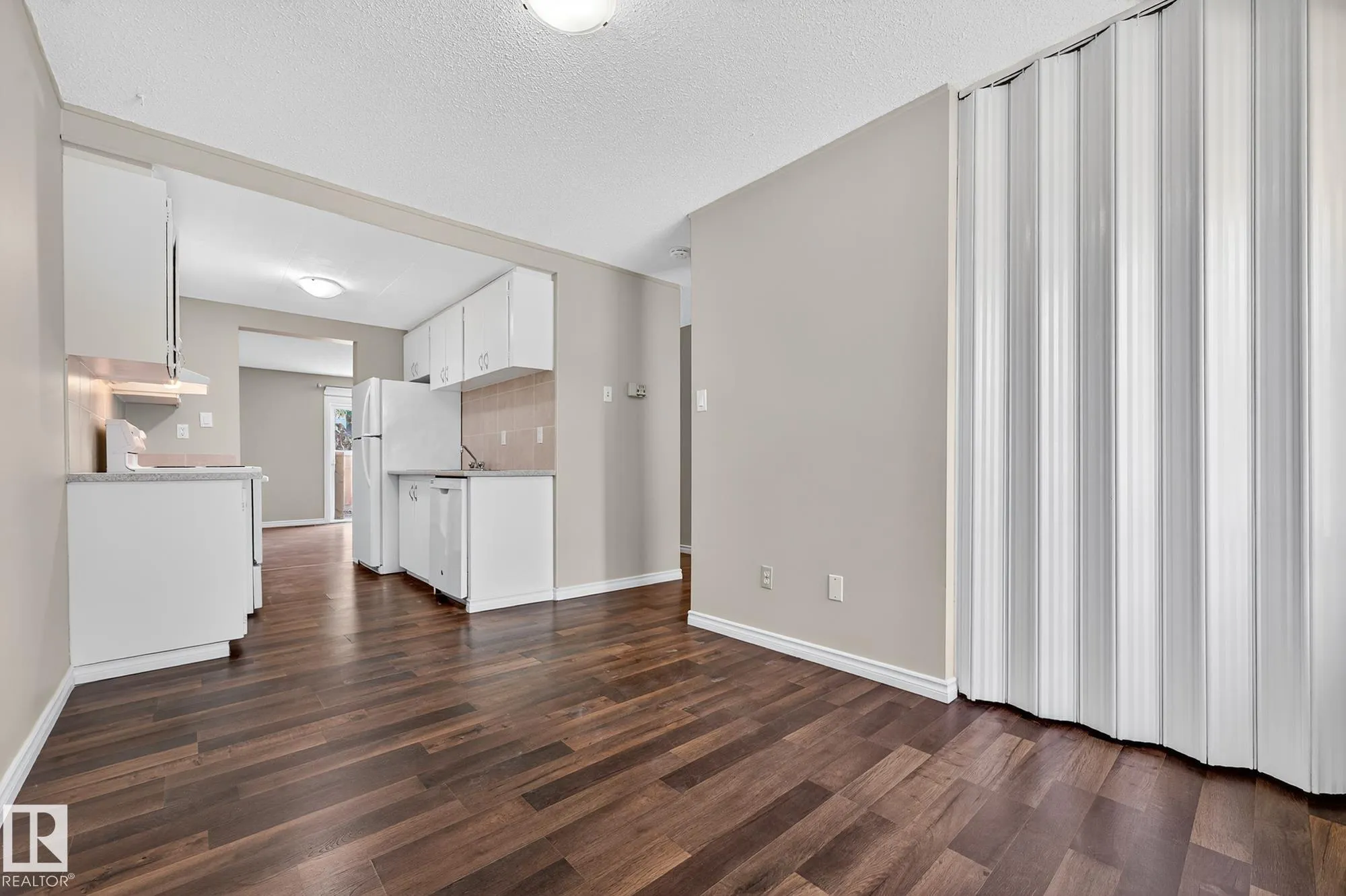 1 GARDEN GROVE Grove