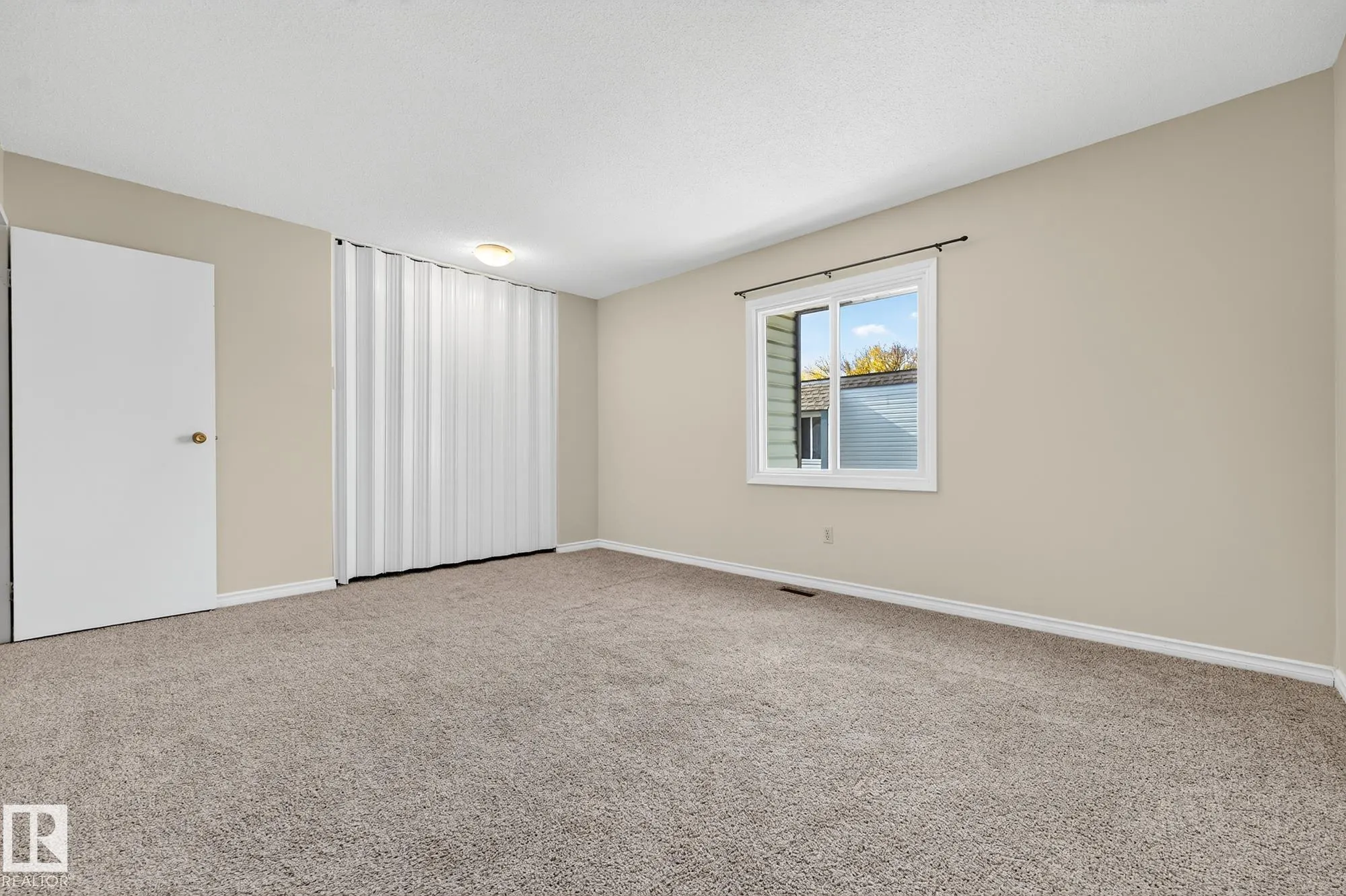 1 GARDEN GROVE Grove
