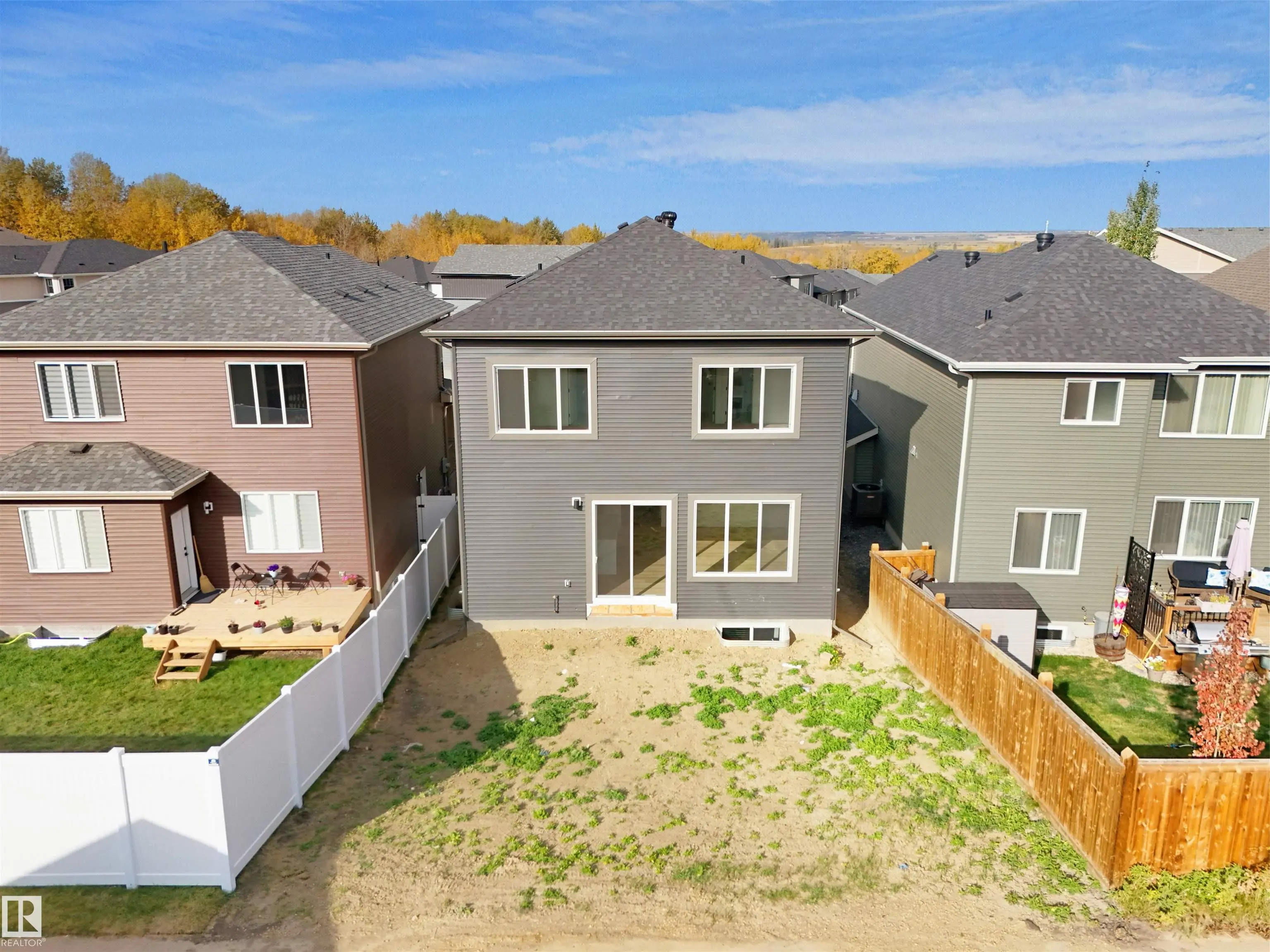 1107 GYRFALCON Crescent
