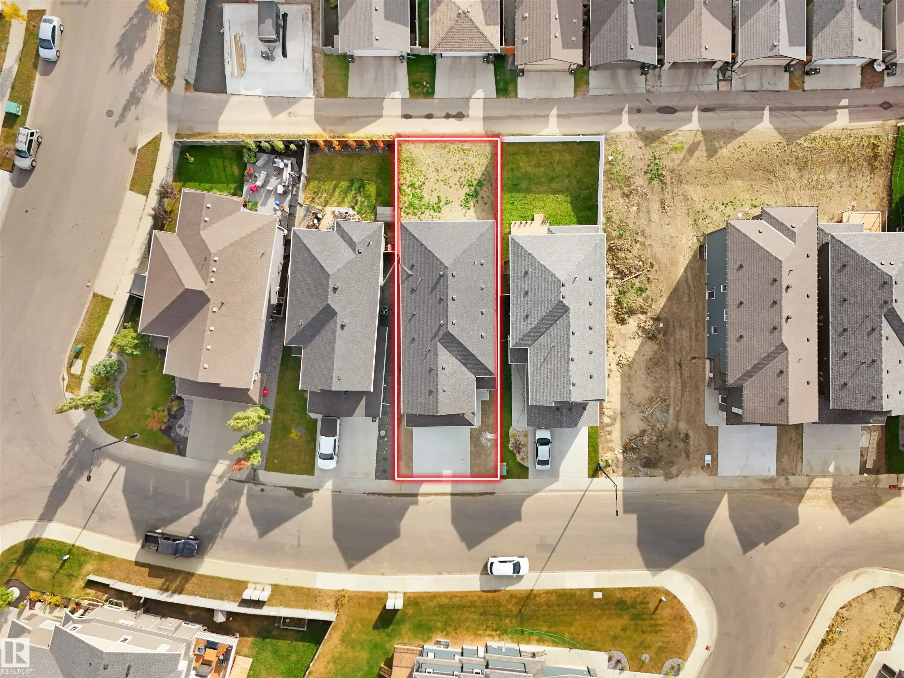 1107 GYRFALCON Crescent