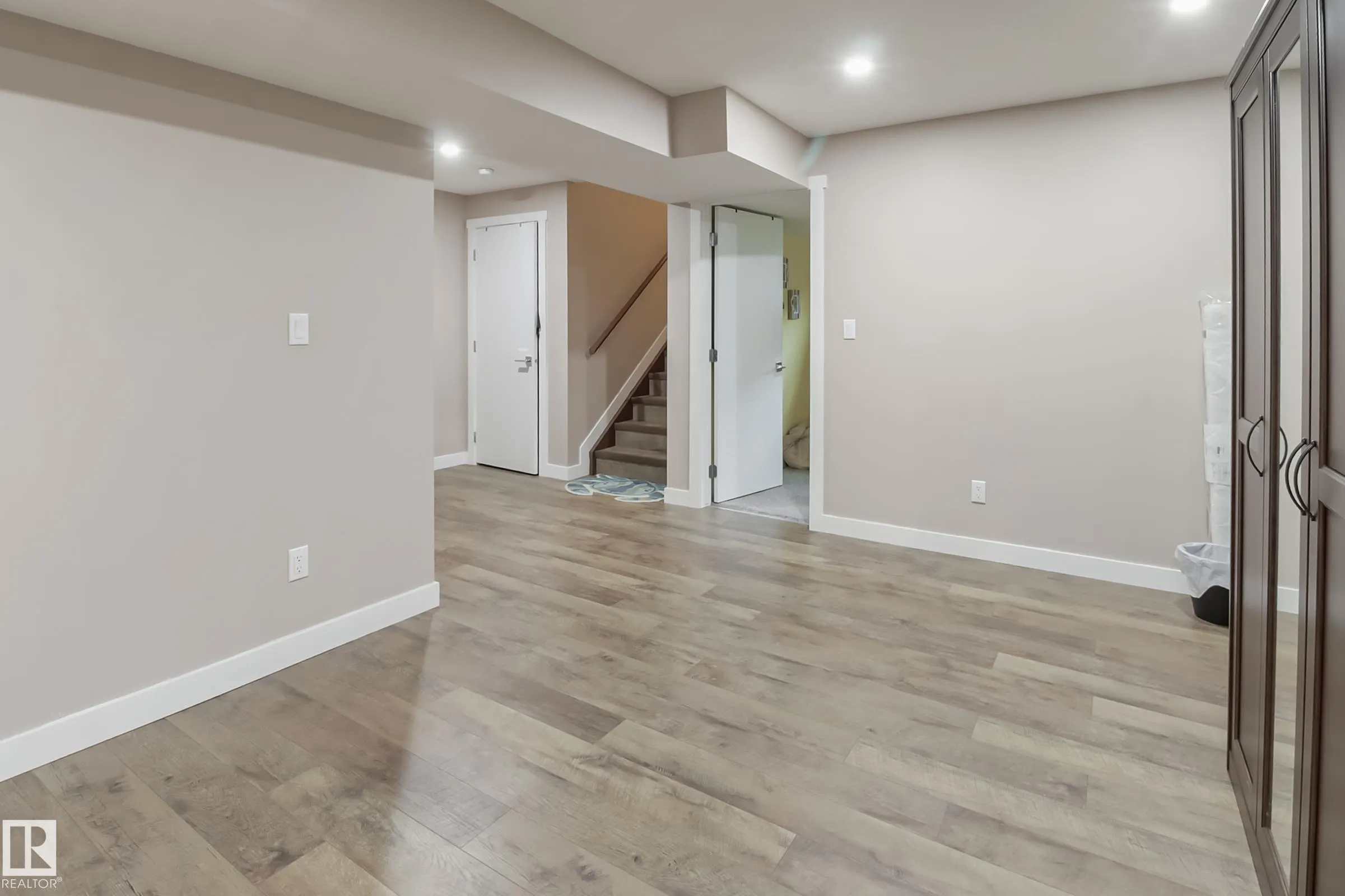 1404 29 Street