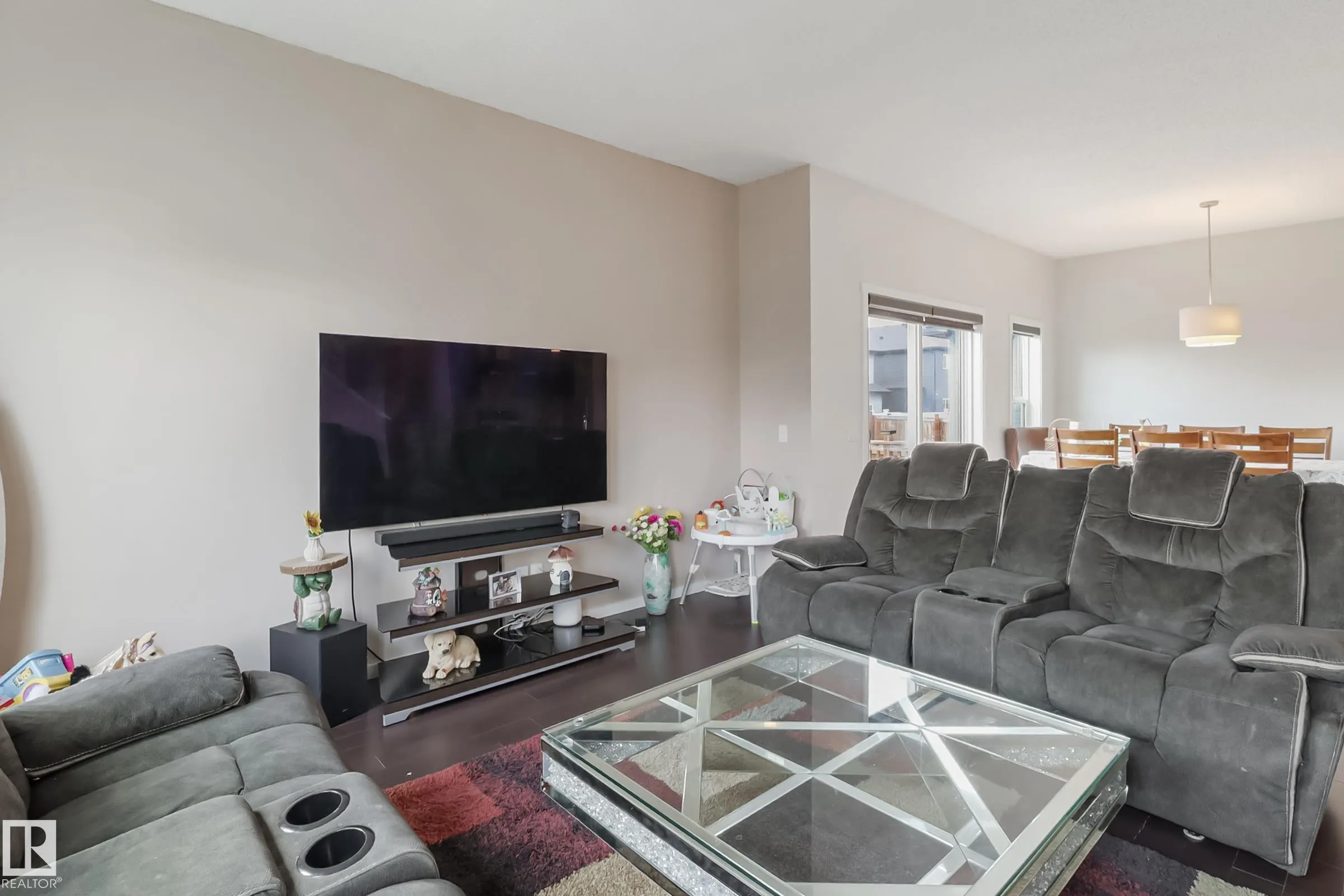 1404 29 Street