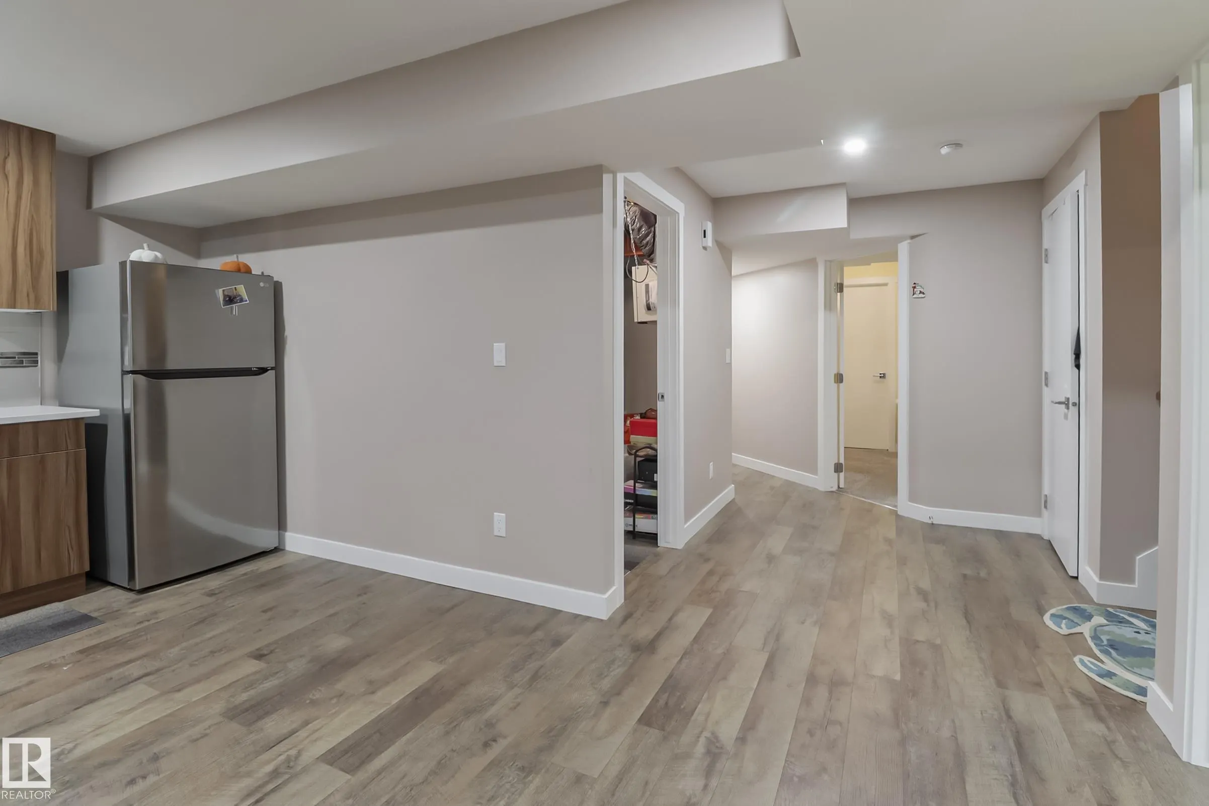 1404 29 Street