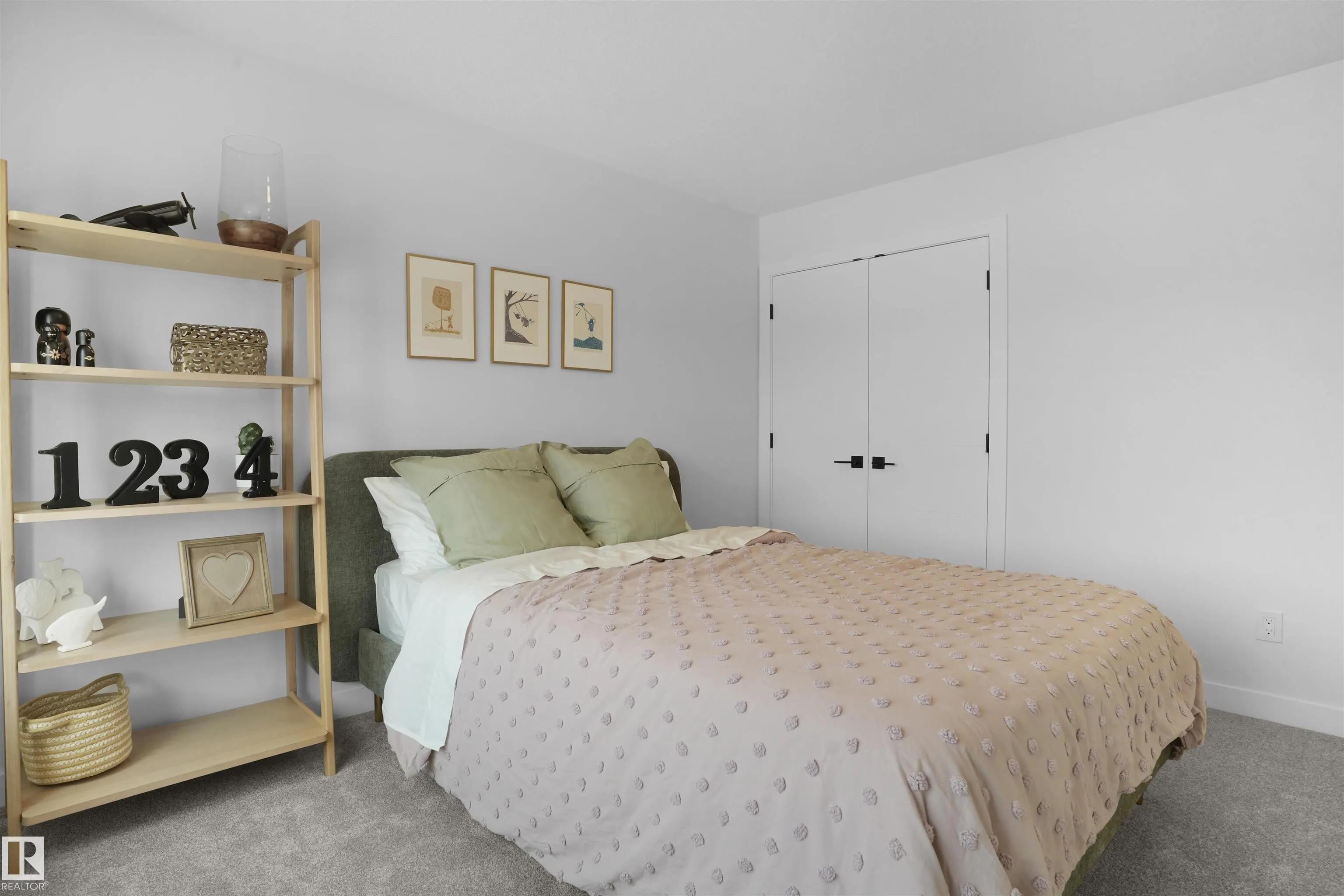 226 EDGEMONT GREEN Green