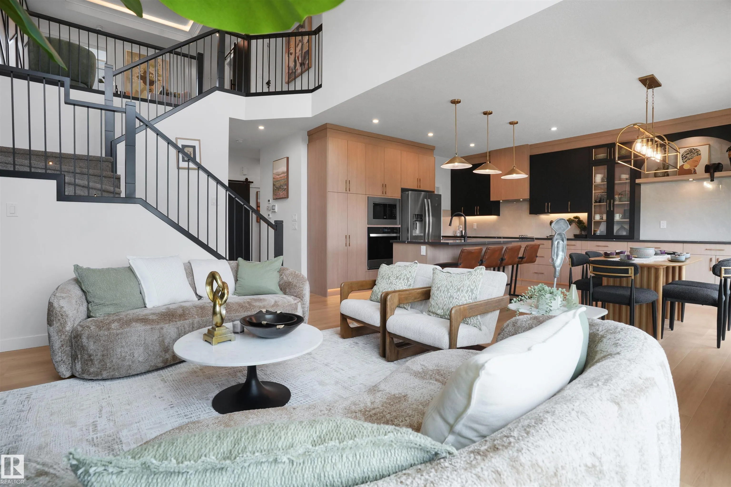 226 EDGEMONT GREEN Green