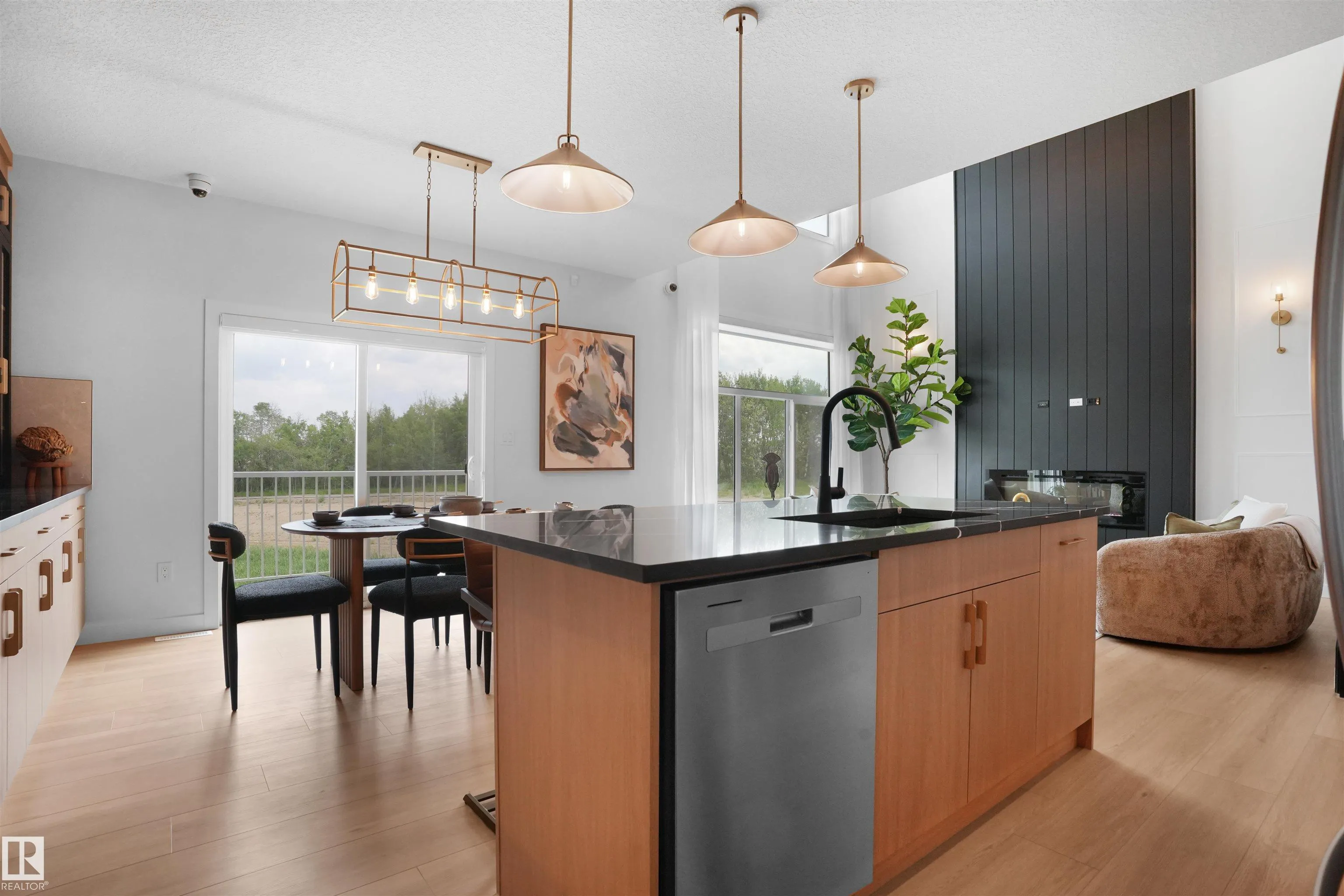 226 EDGEMONT GREEN Green