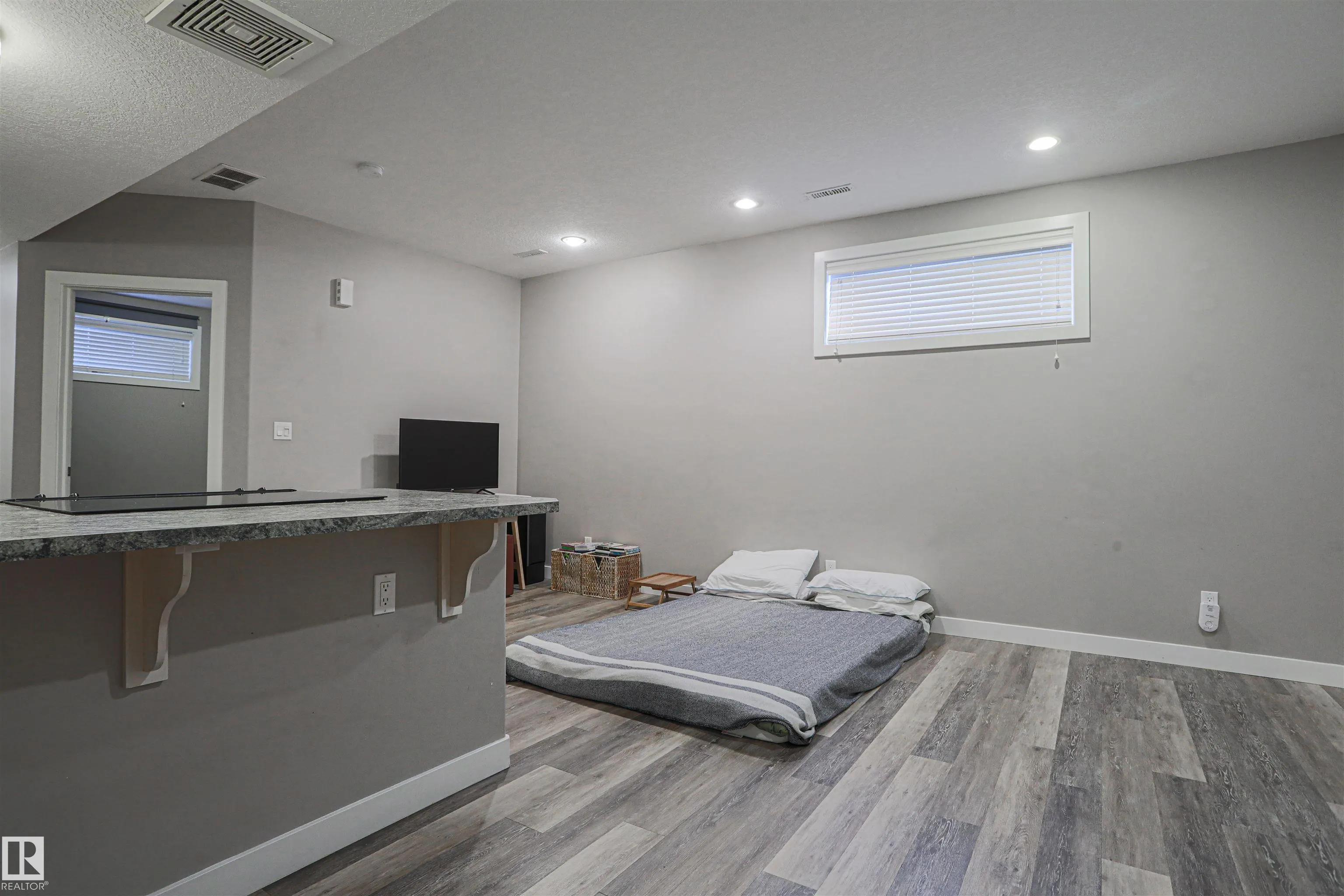 8804 100 Street