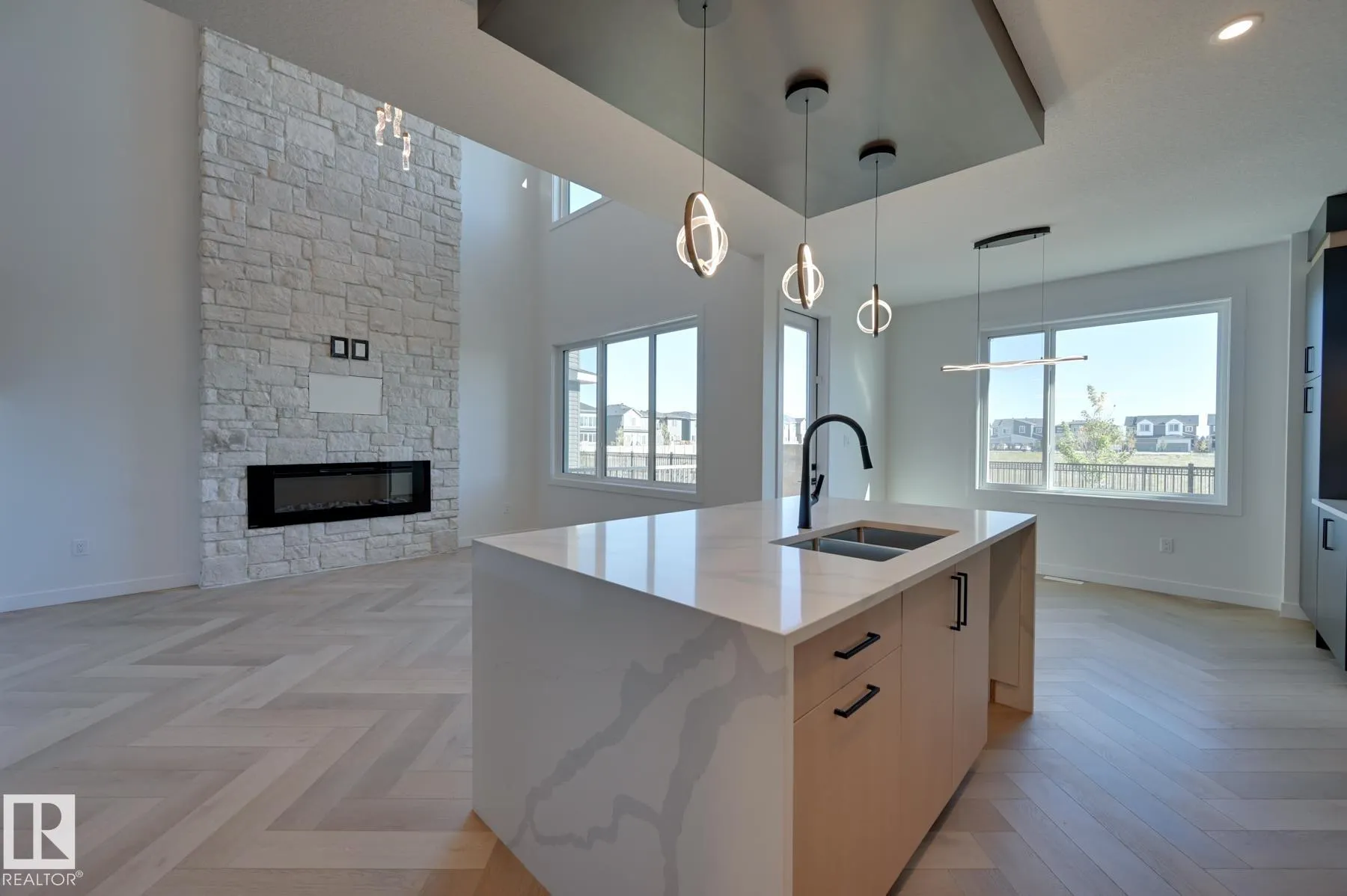 88 ELDRIDGE Point(e)