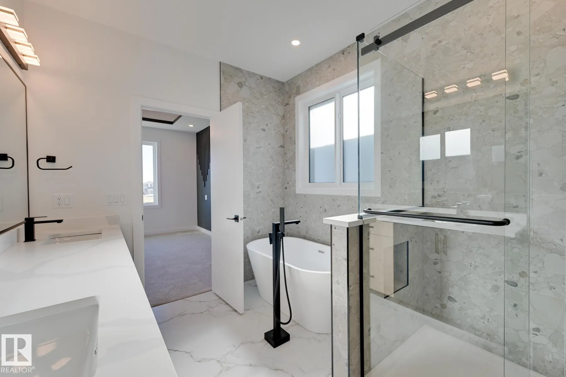 88 ELDRIDGE Point(e)