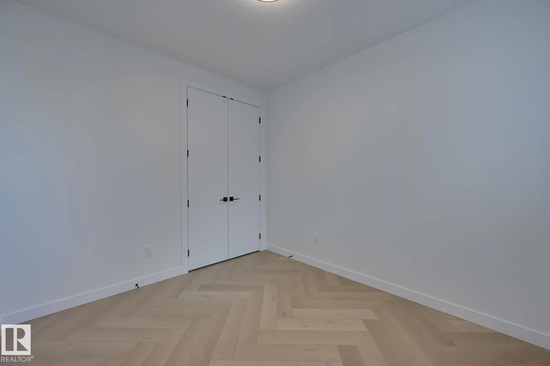 88 ELDRIDGE Point(e)
