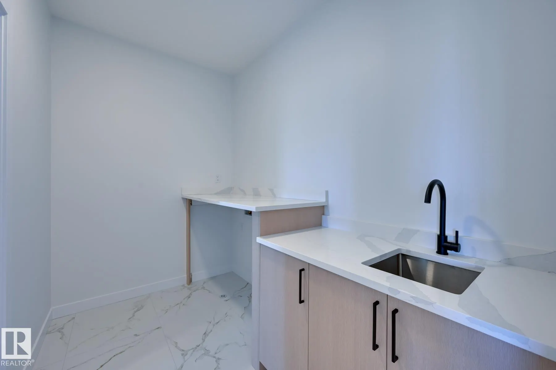 88 ELDRIDGE Point(e)