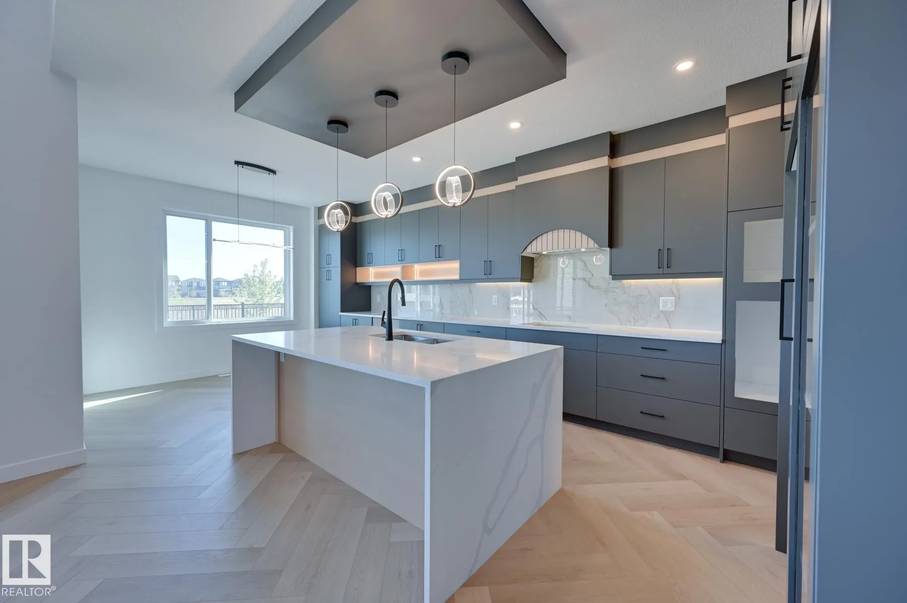 88 ELDRIDGE Point(e)