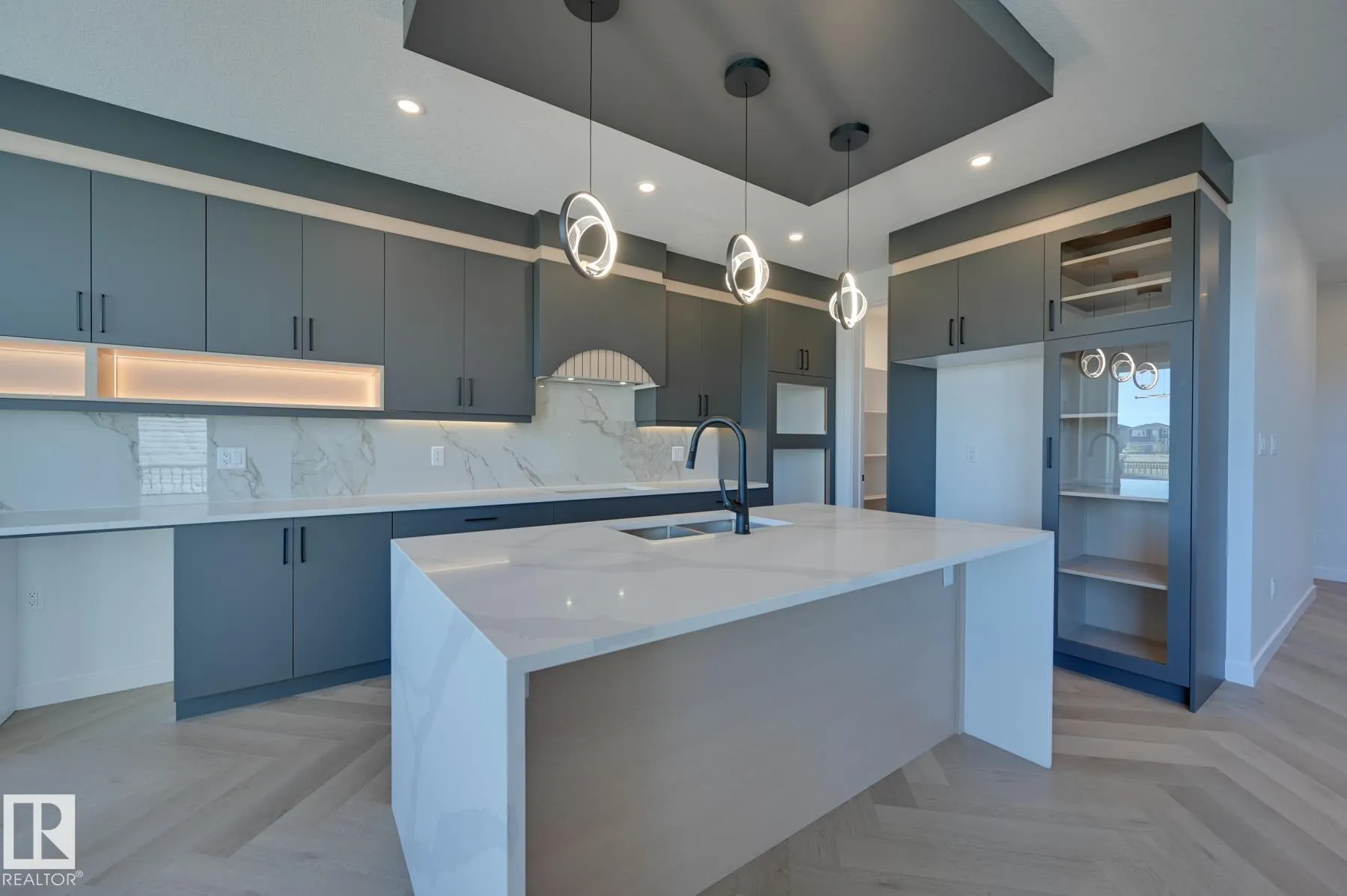 88 ELDRIDGE Point(e)