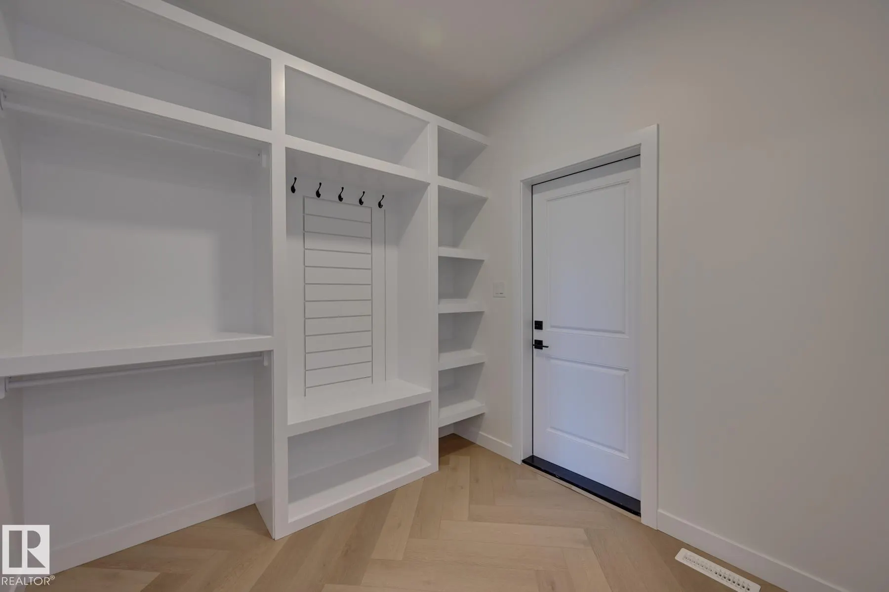 88 ELDRIDGE Point(e)