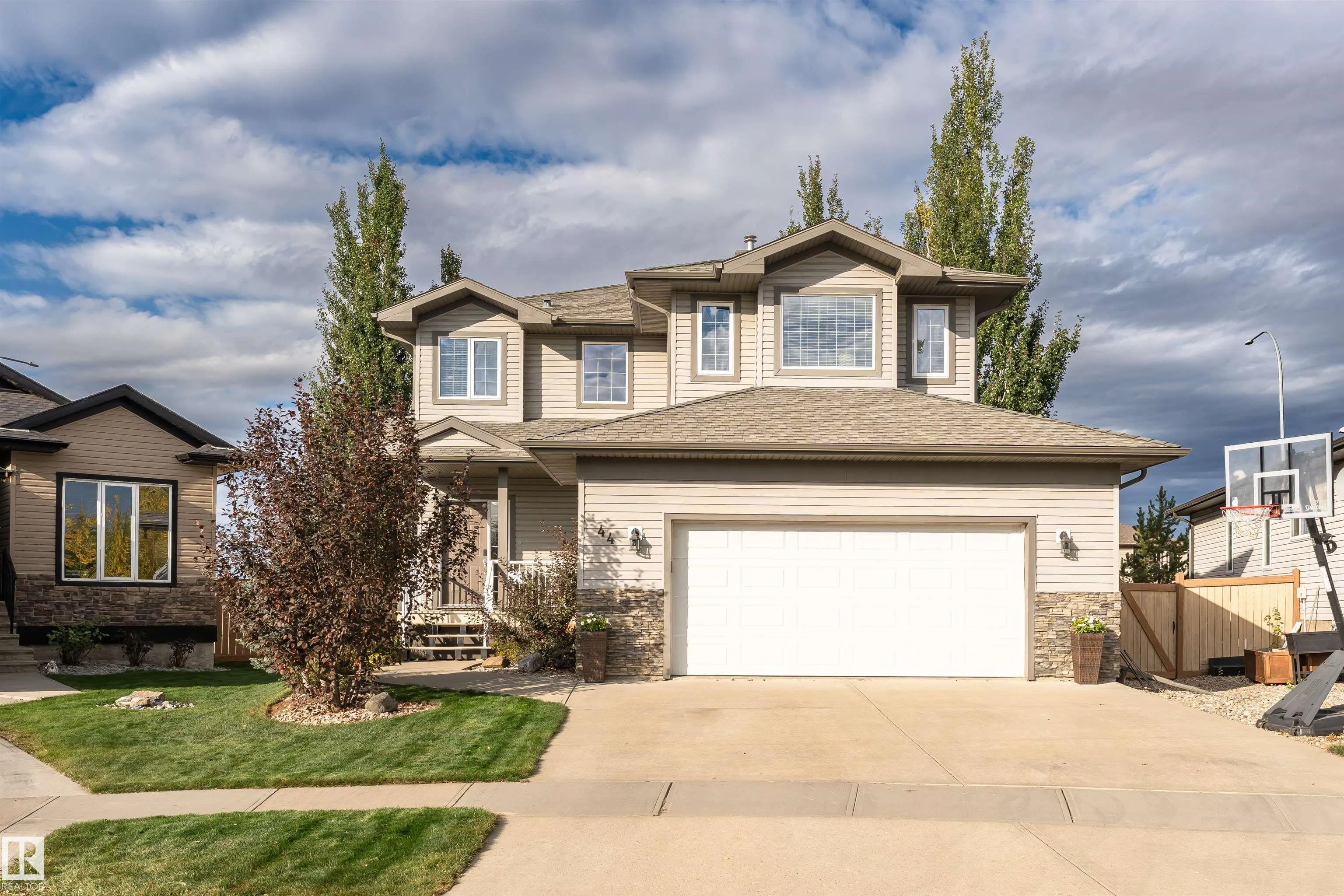 44 WALTERS Place