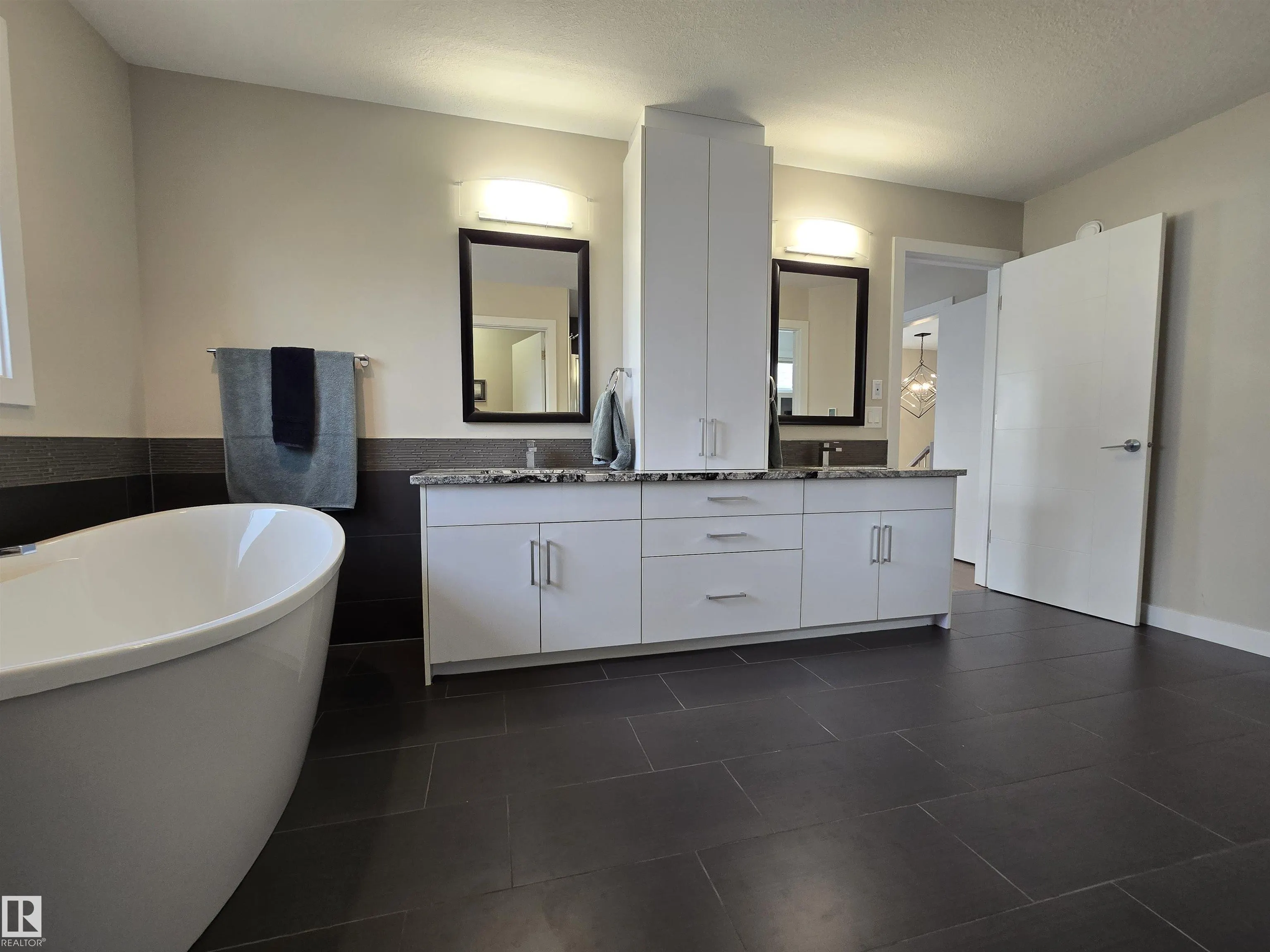 4116 SUMMERLAND Drive