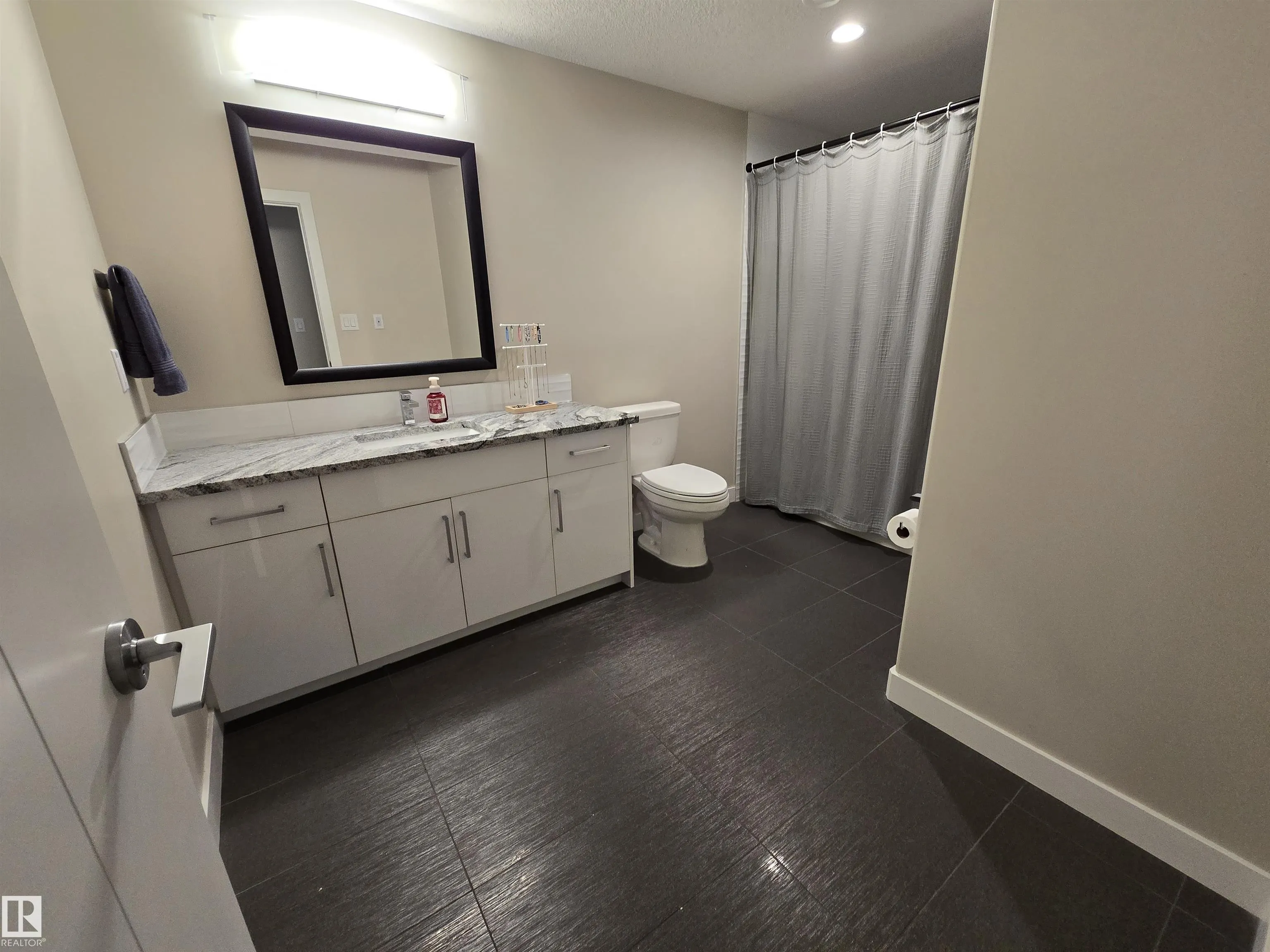 4116 SUMMERLAND Drive