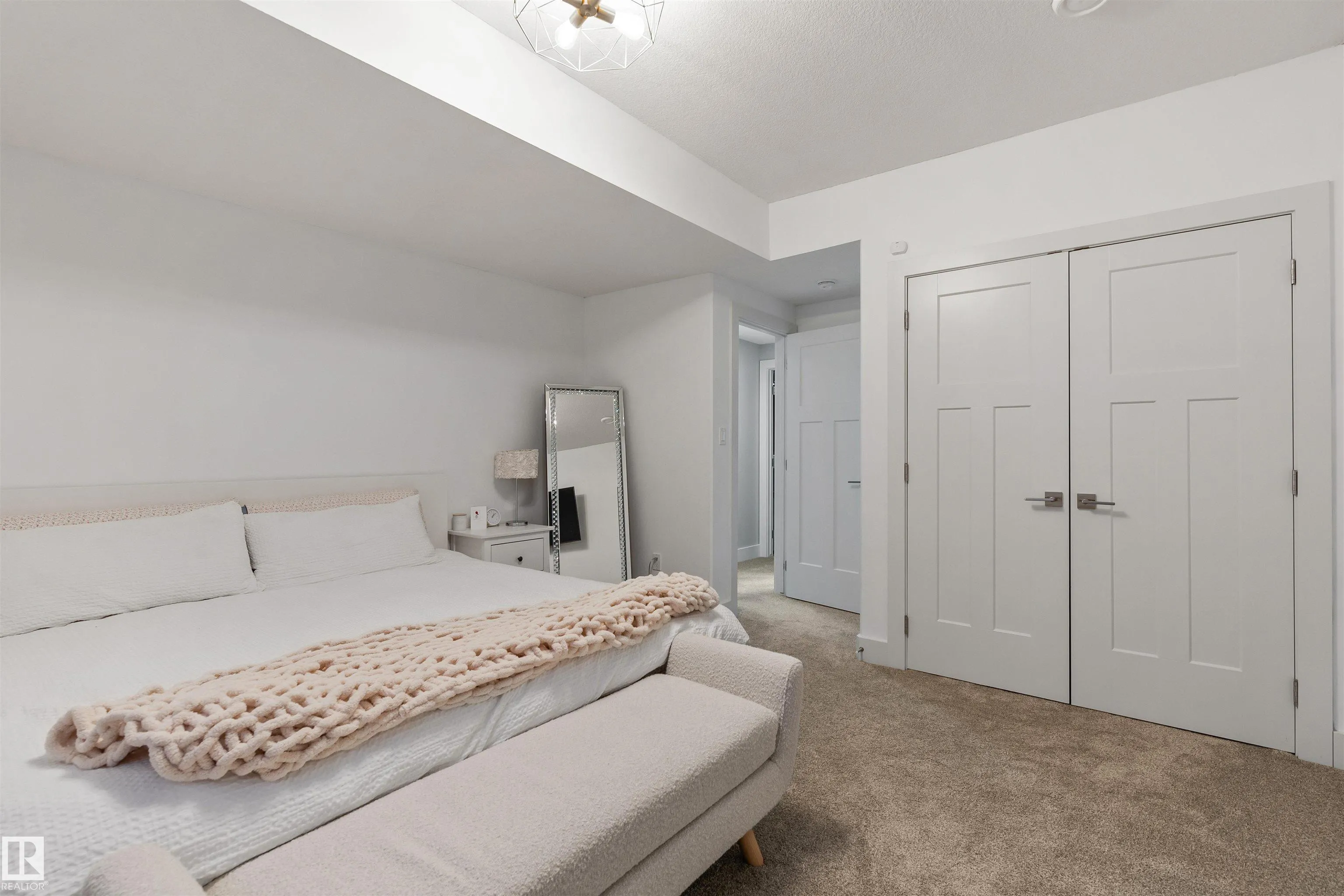 1748 TANAGER Close