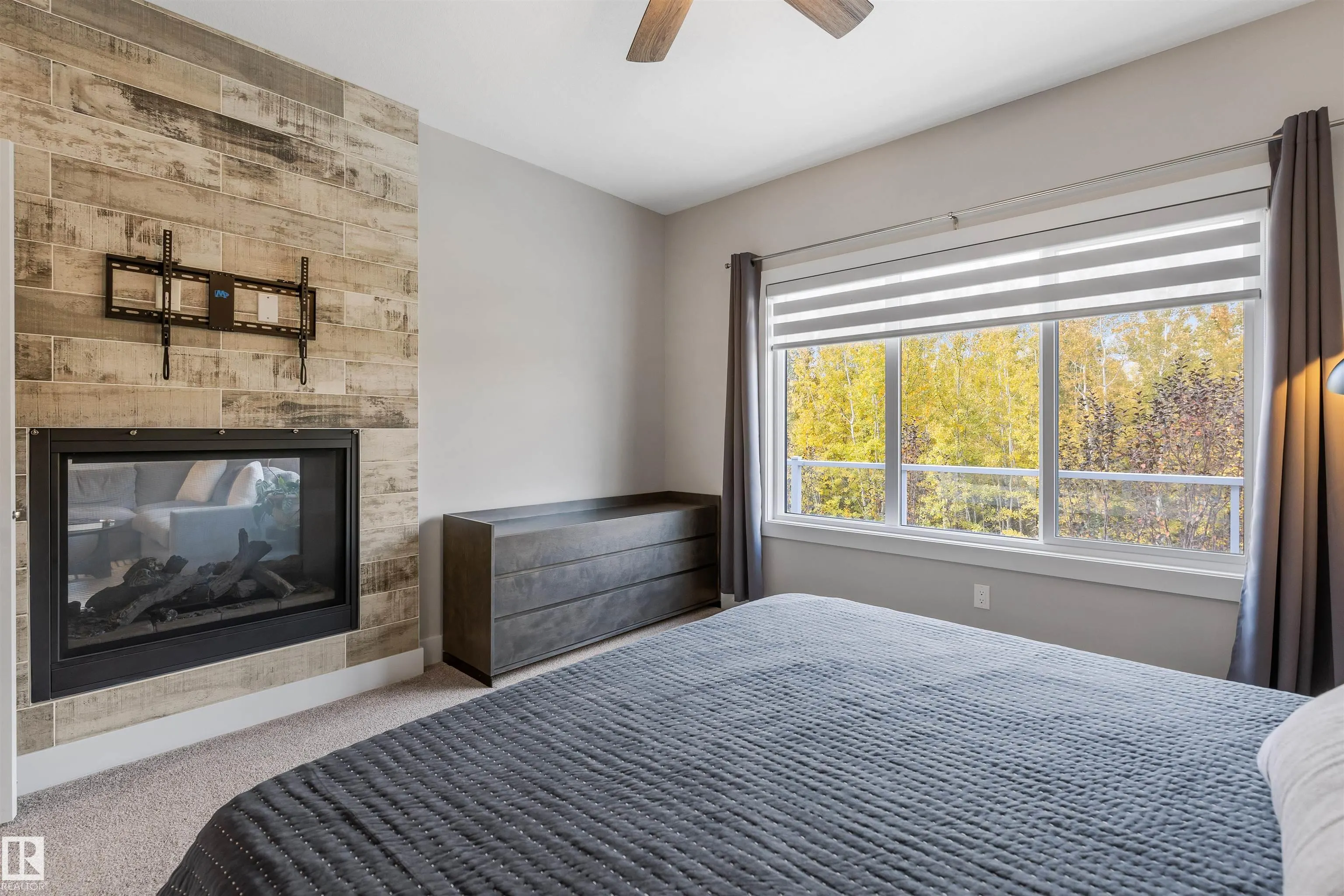 1748 TANAGER Close