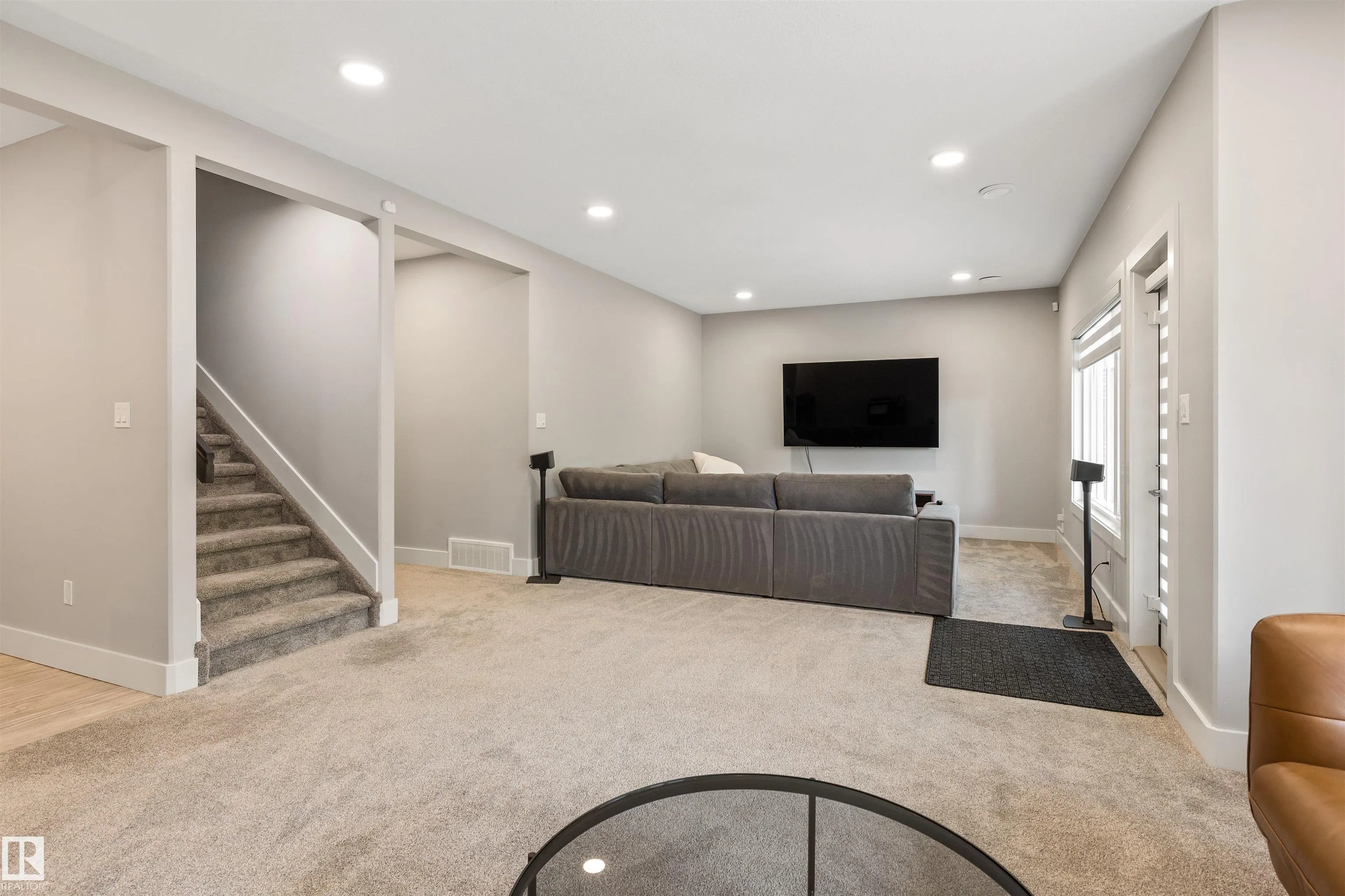 1748 TANAGER Close