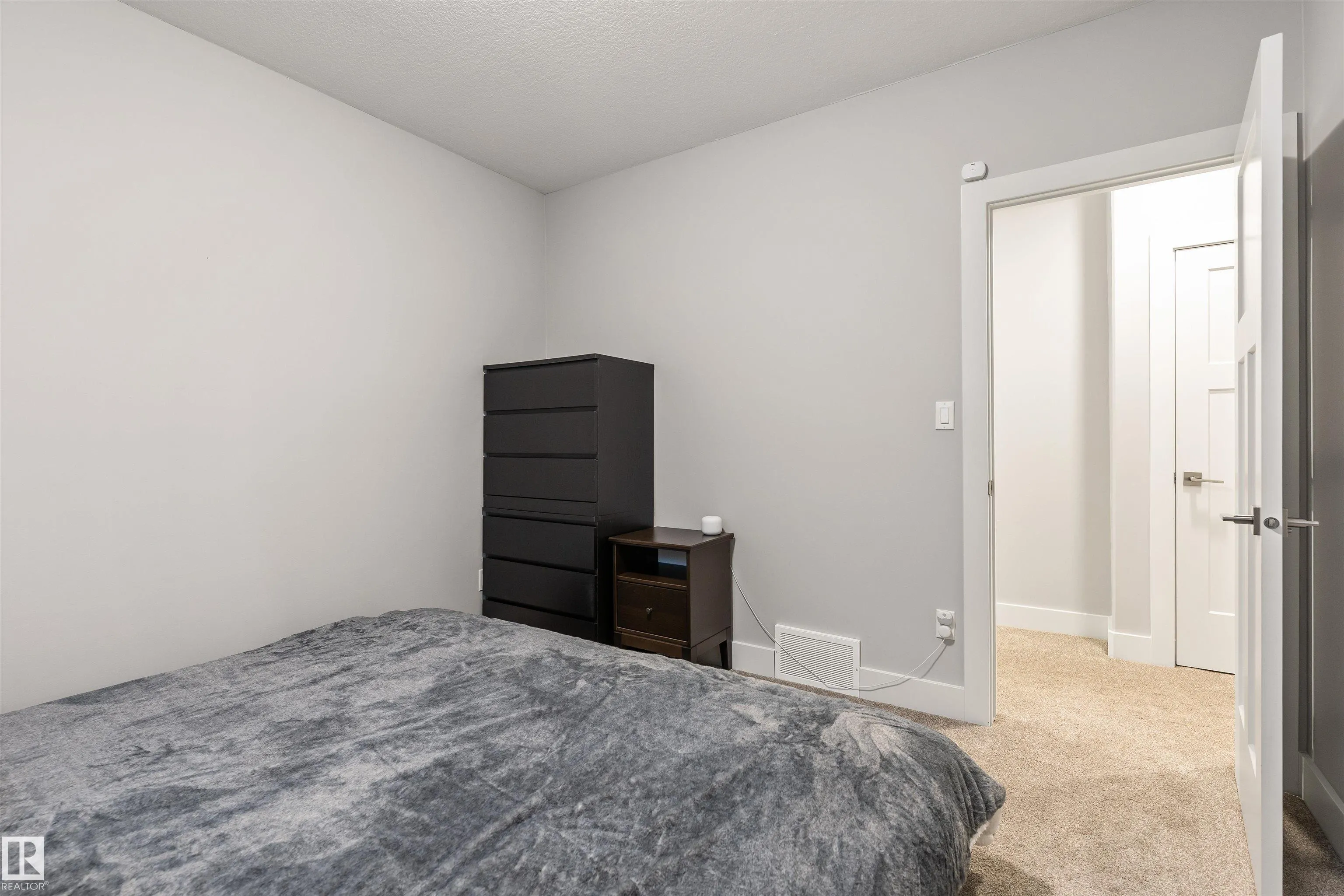 1748 TANAGER Close