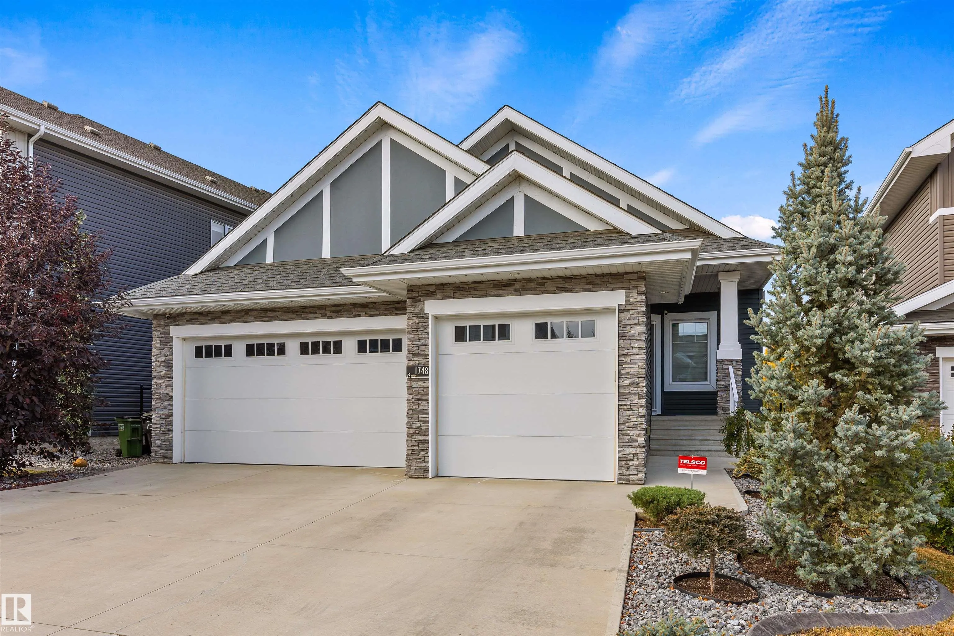 1748 TANAGER Close