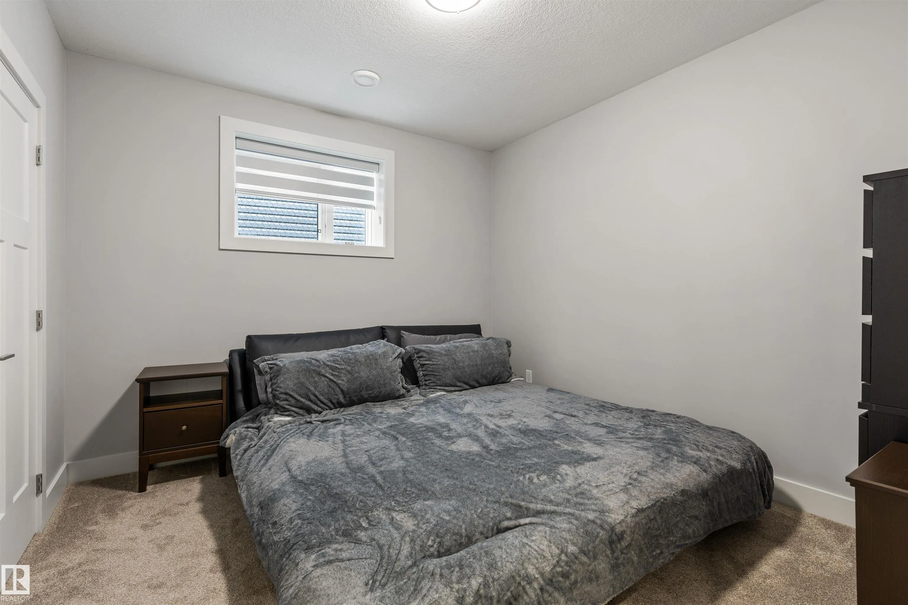 1748 TANAGER Close