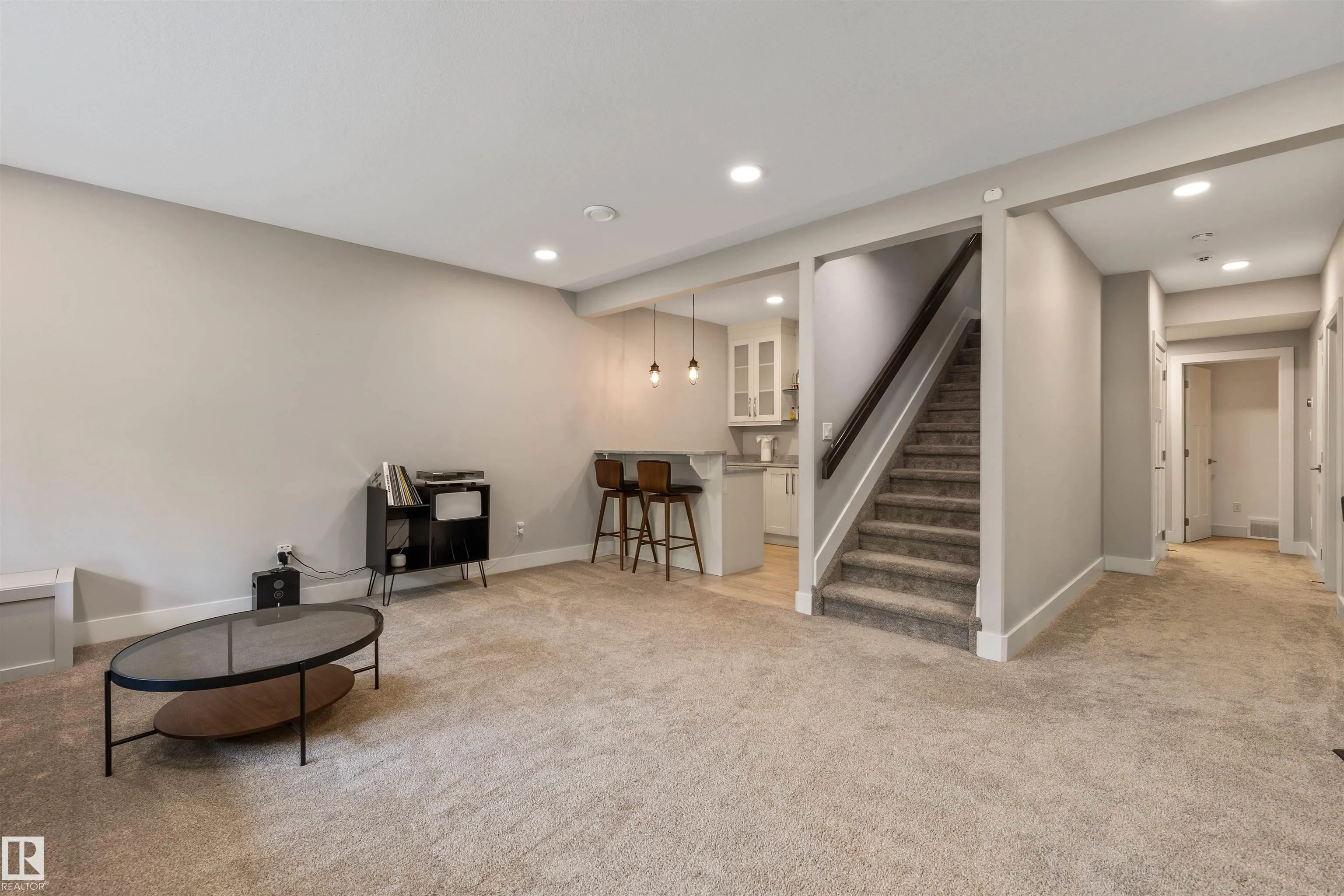 1748 TANAGER Close