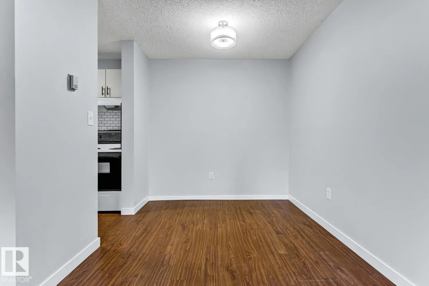 2508 50 Street