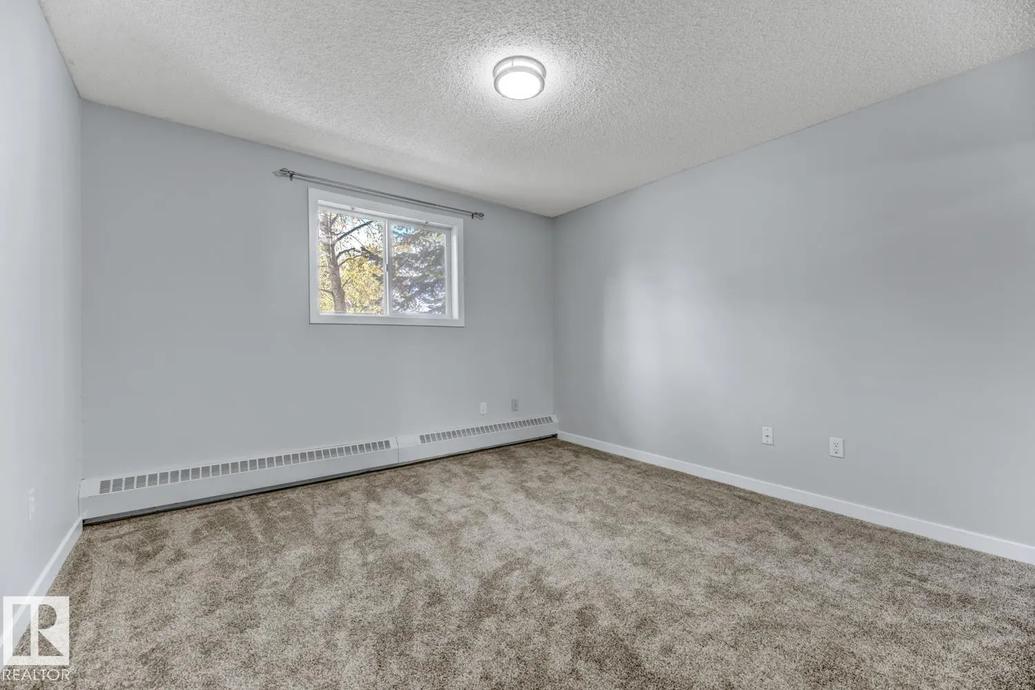 2508 50 Street