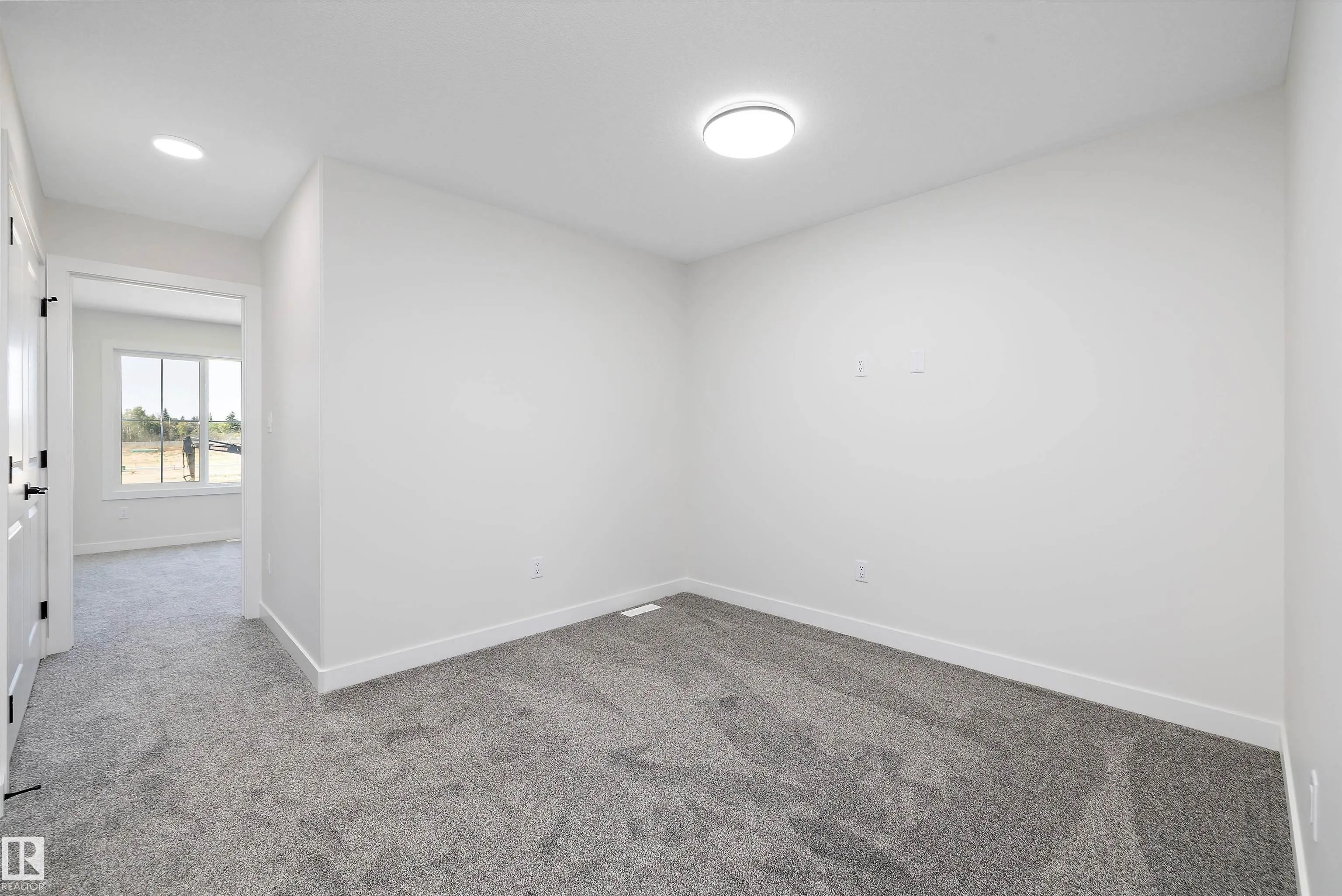 2113 CROSSBILL Lane