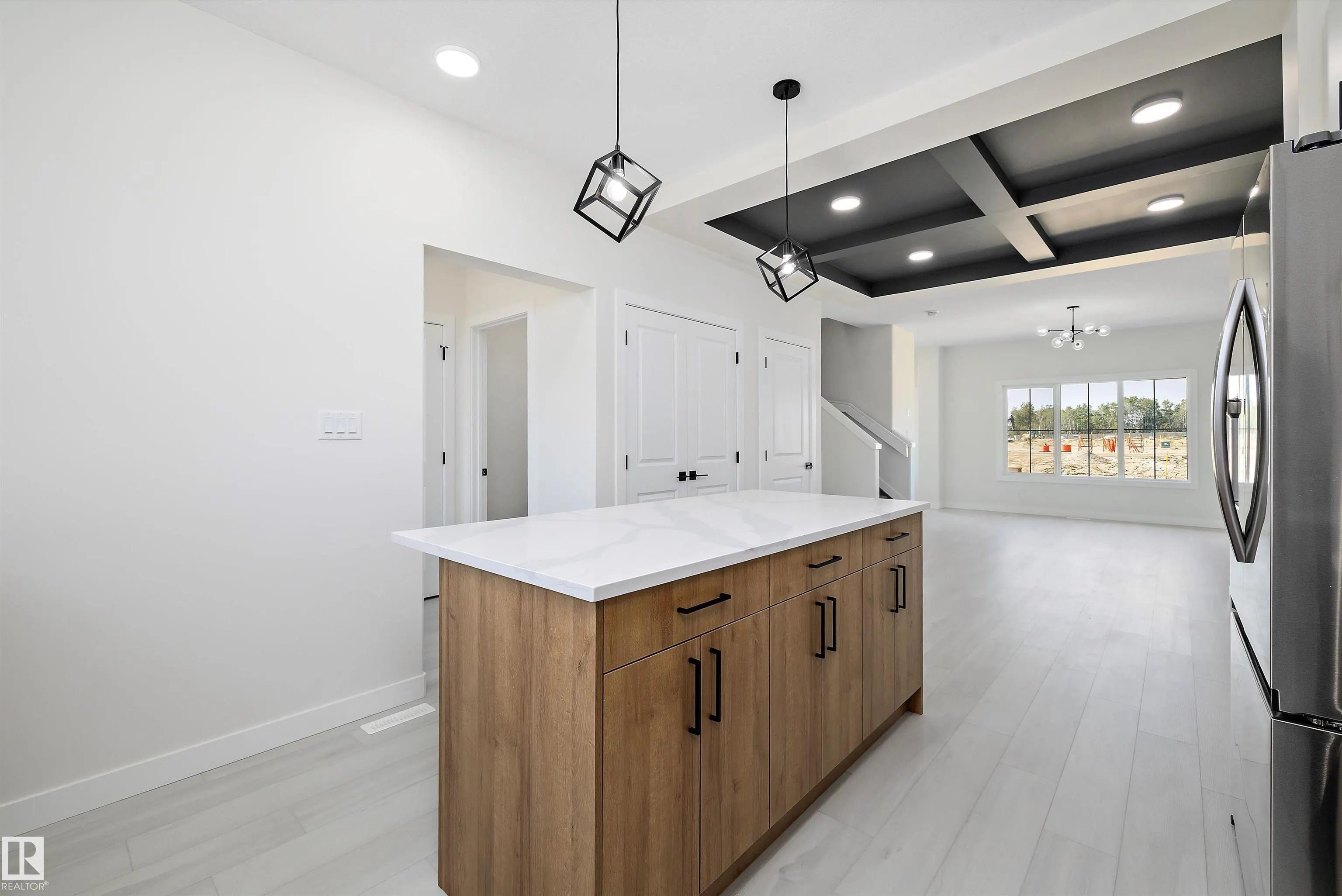 2113 CROSSBILL Lane