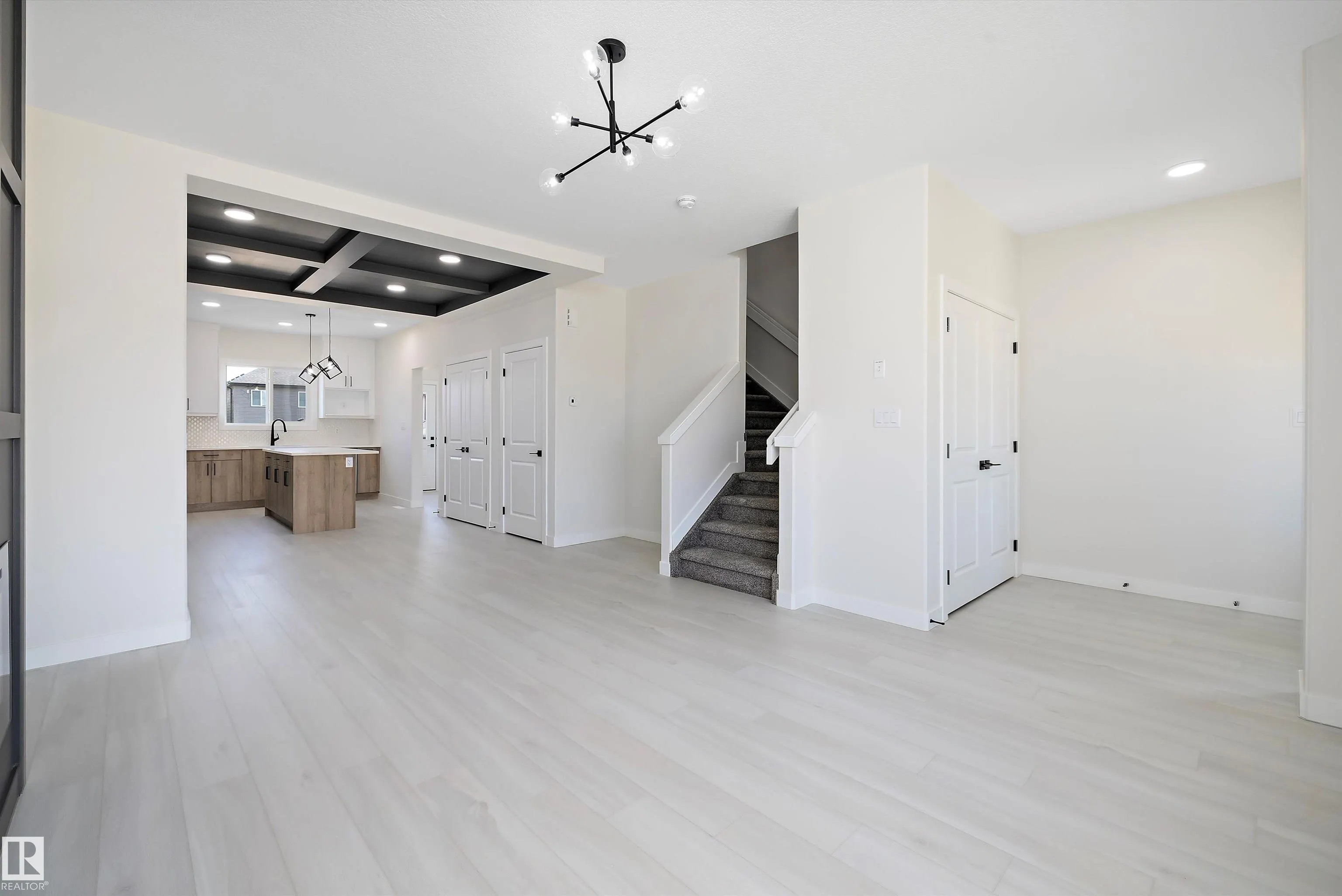 2113 CROSSBILL Lane