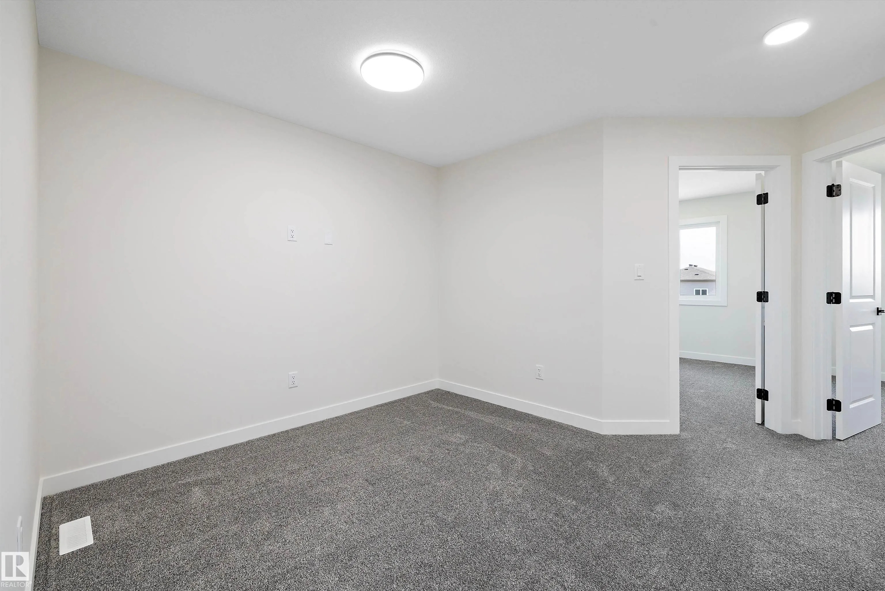 2113 CROSSBILL Lane