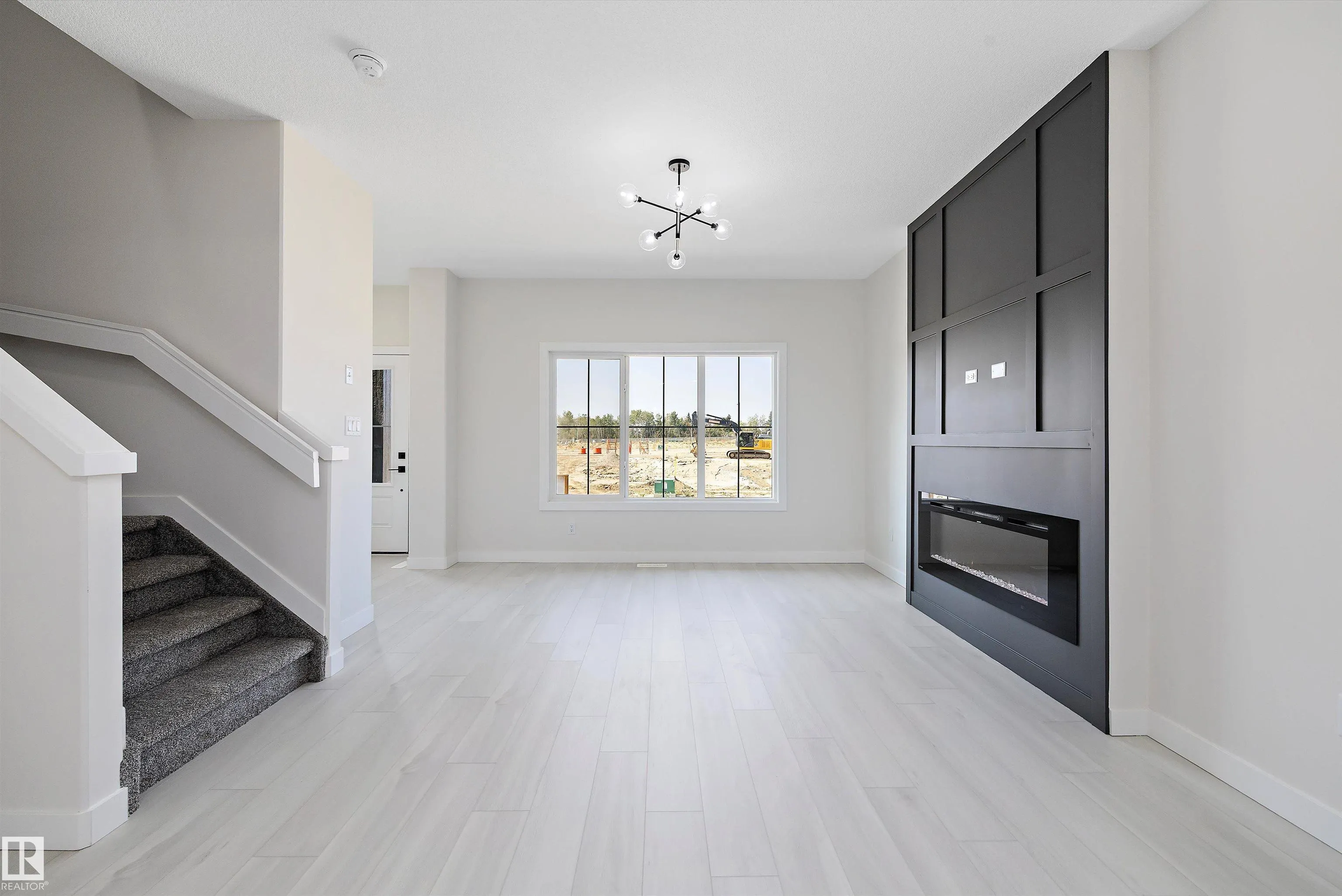2113 CROSSBILL Lane