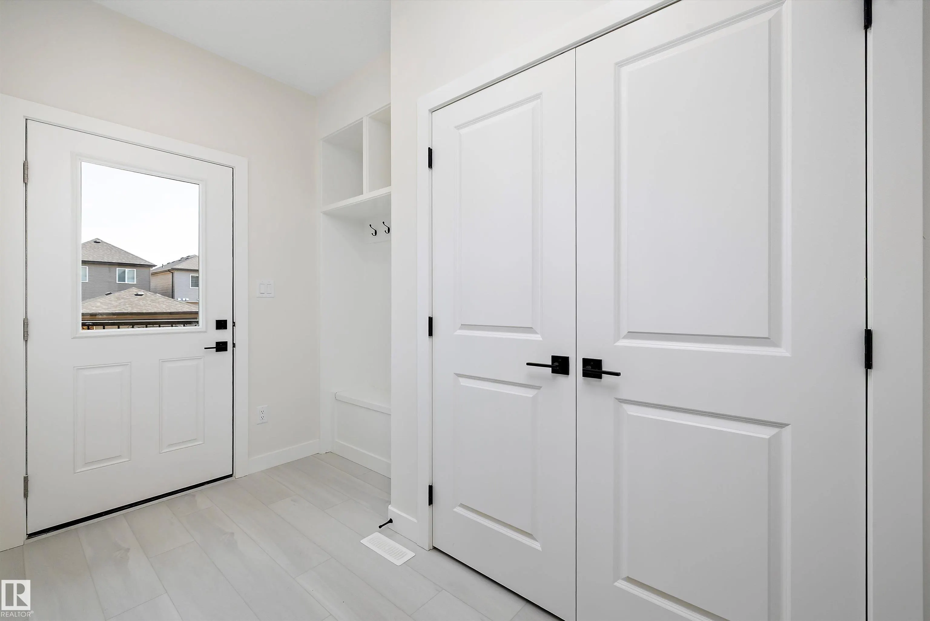 2113 CROSSBILL Lane