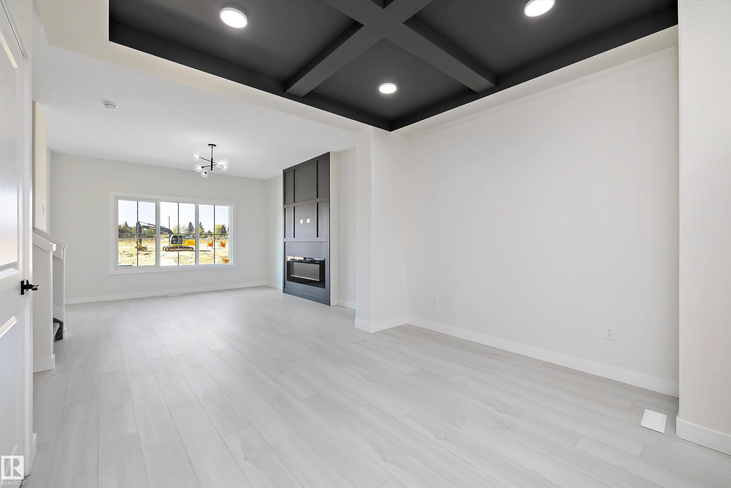 2113 CROSSBILL Lane
