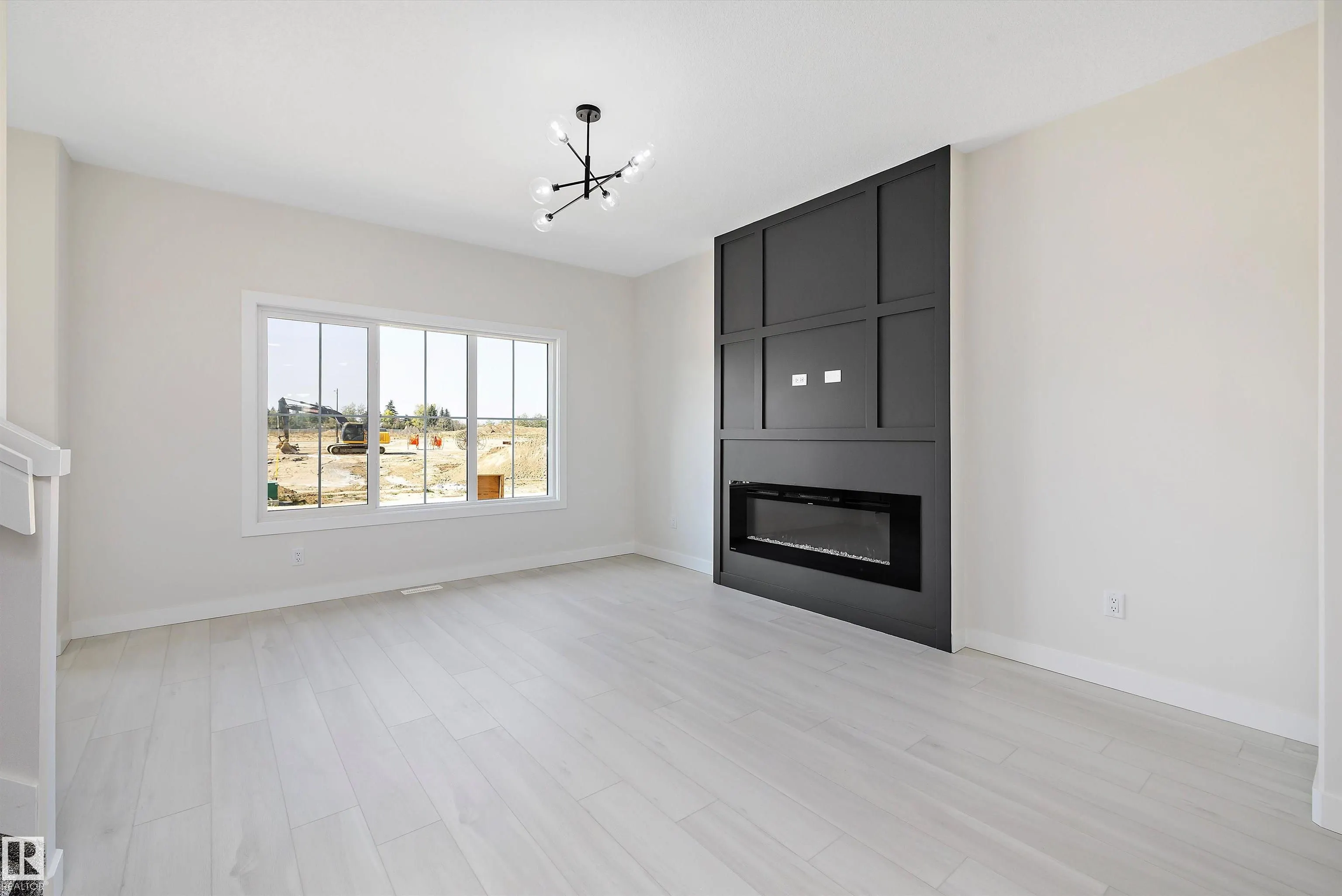 2113 CROSSBILL Lane