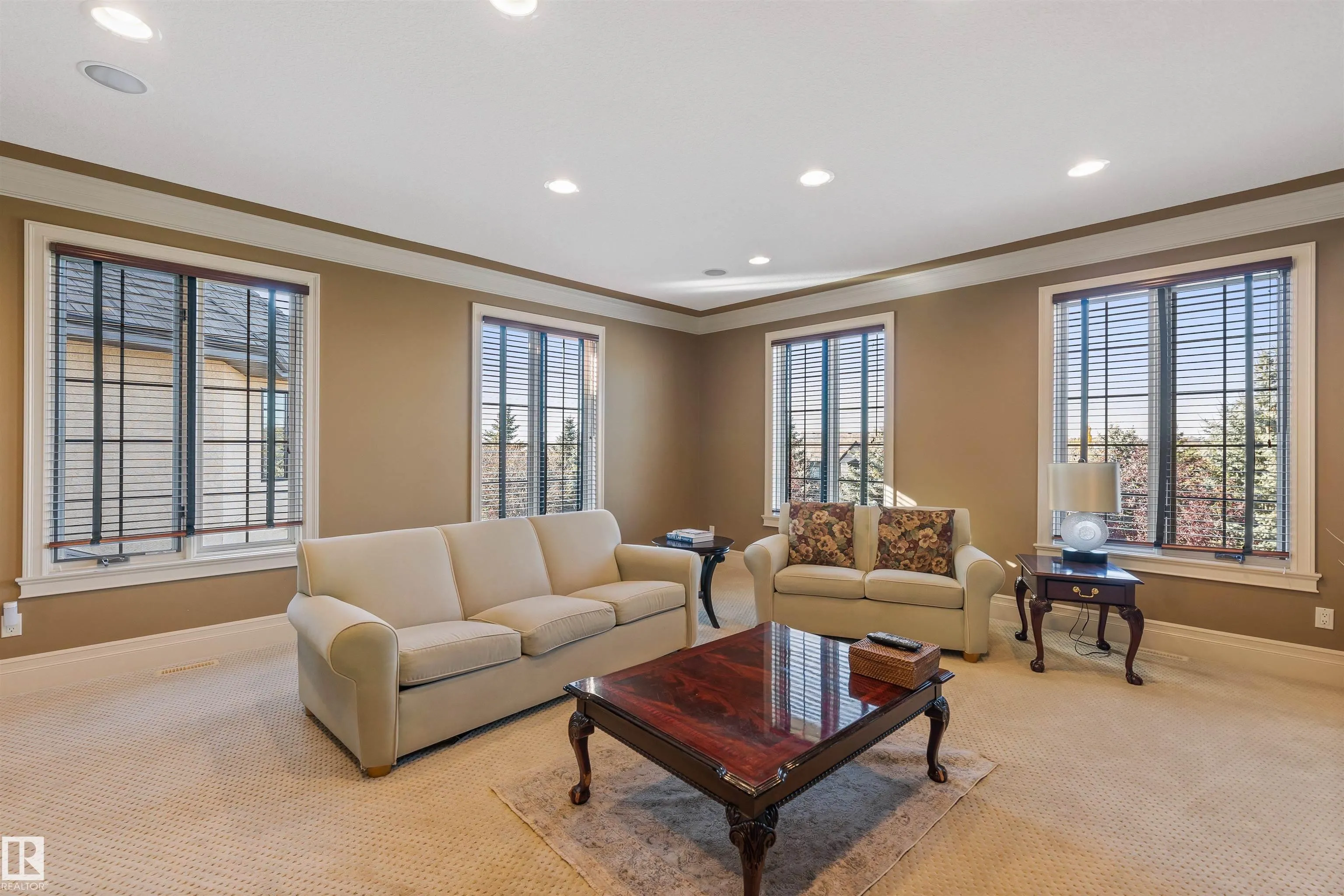 129 Riverview Crescent
