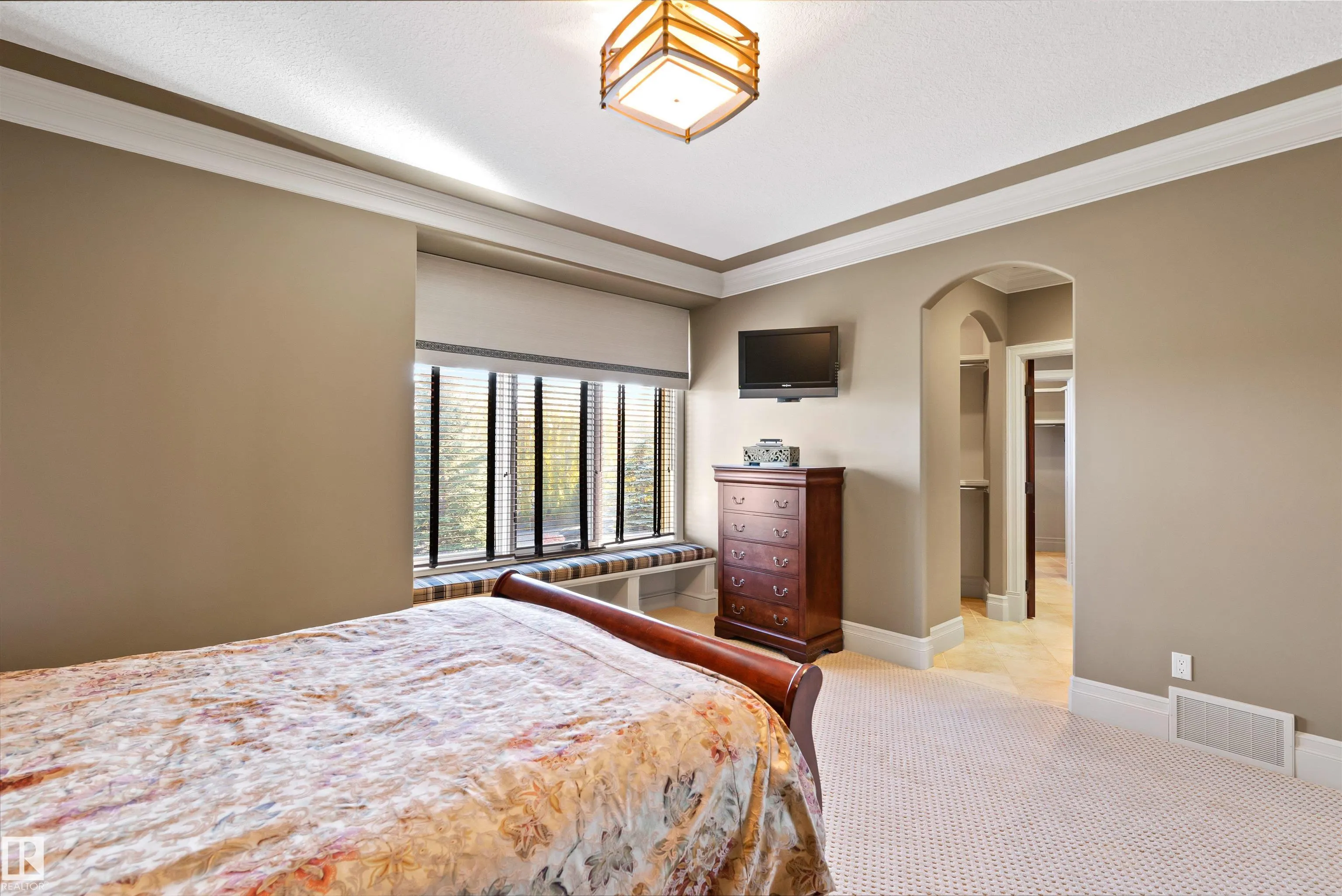 129 Riverview Crescent