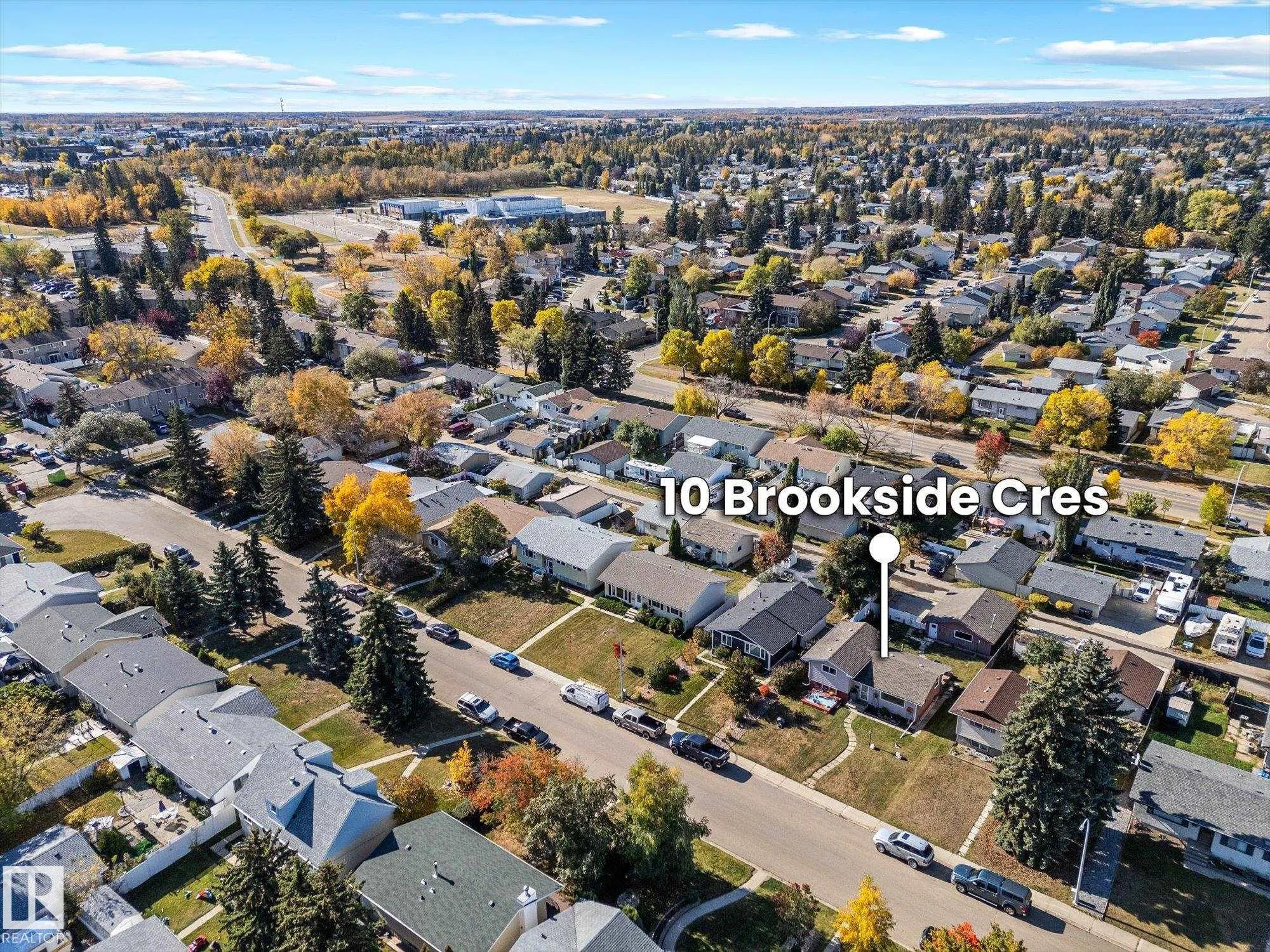 10 BROOKSIDE Crescent