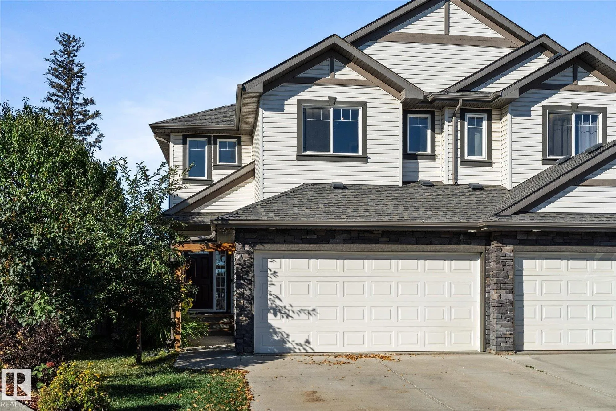 41 MEADOWLAND Crescent