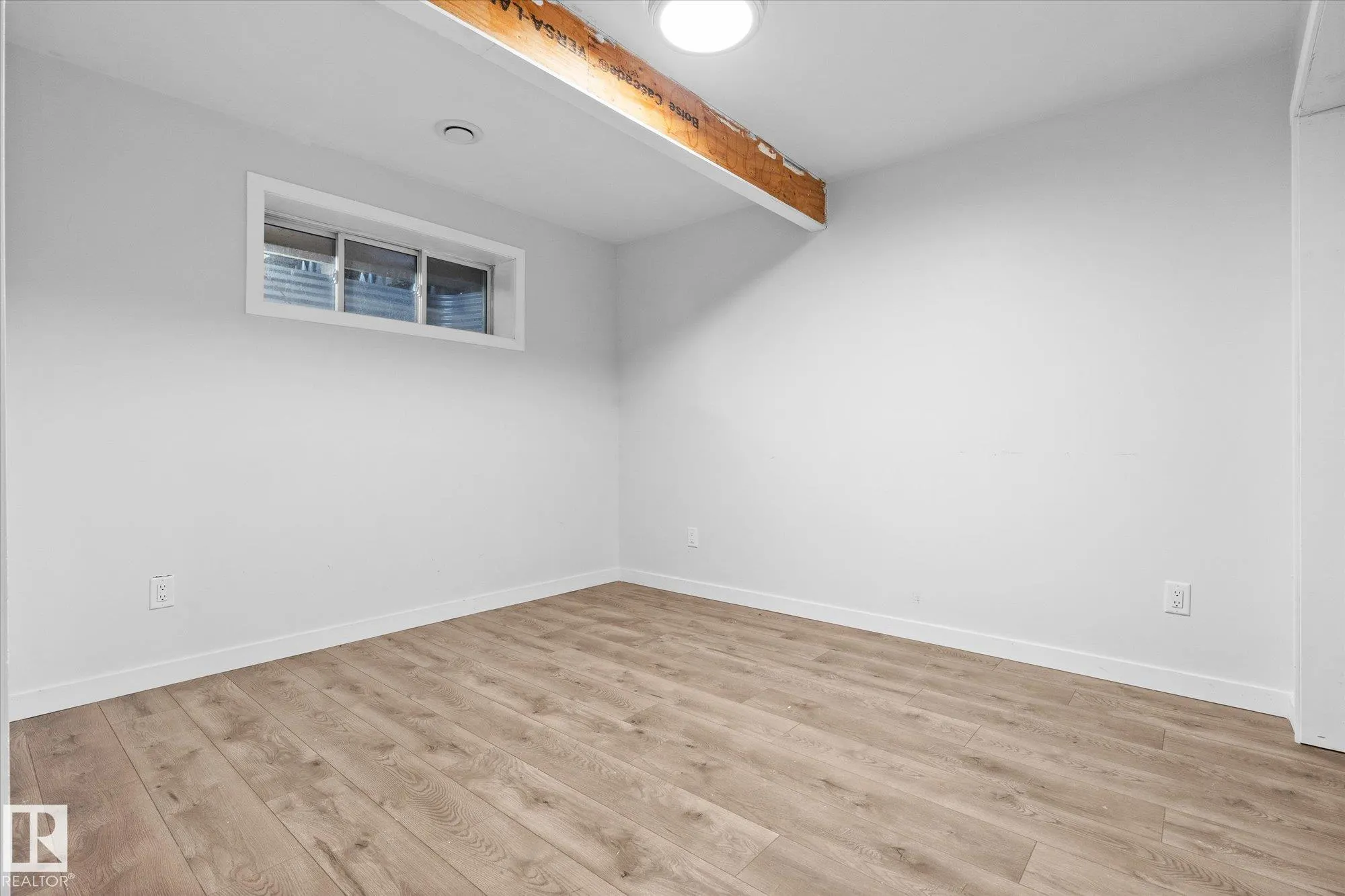 41 MEADOWLAND Crescent