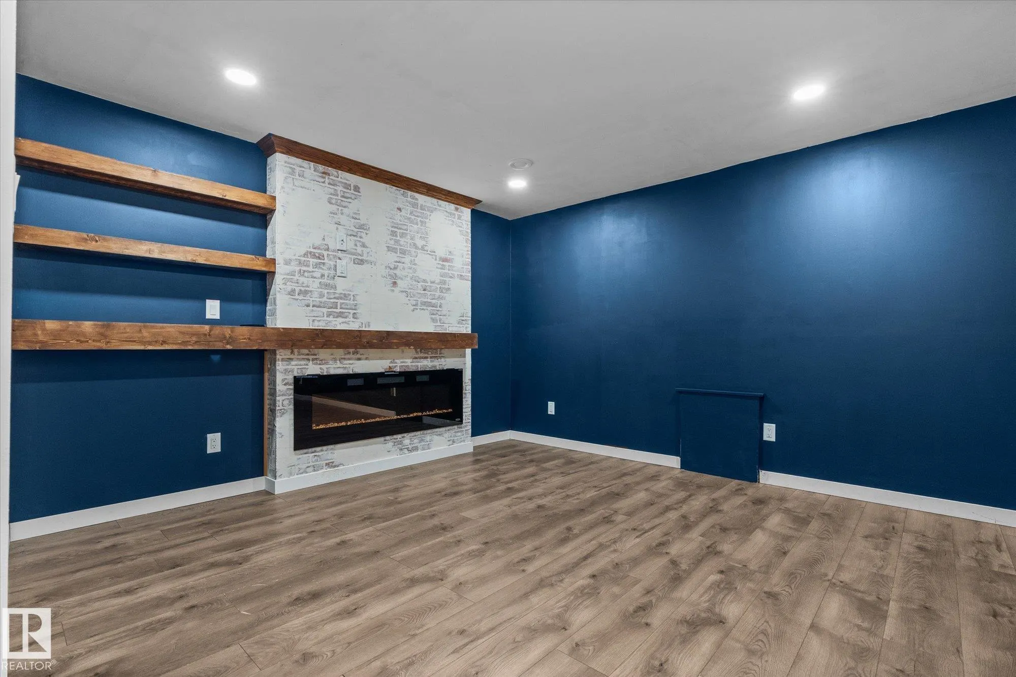 41 MEADOWLAND Crescent