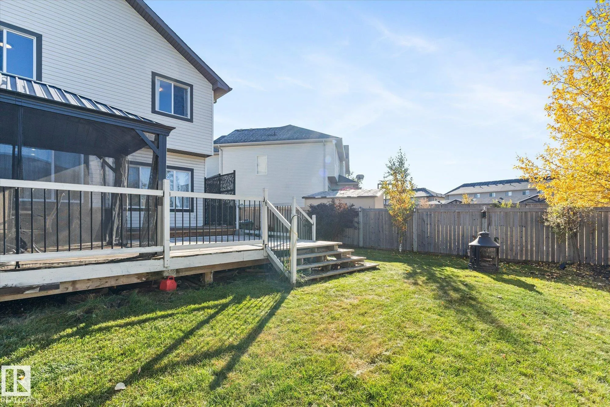 41 MEADOWLAND Crescent