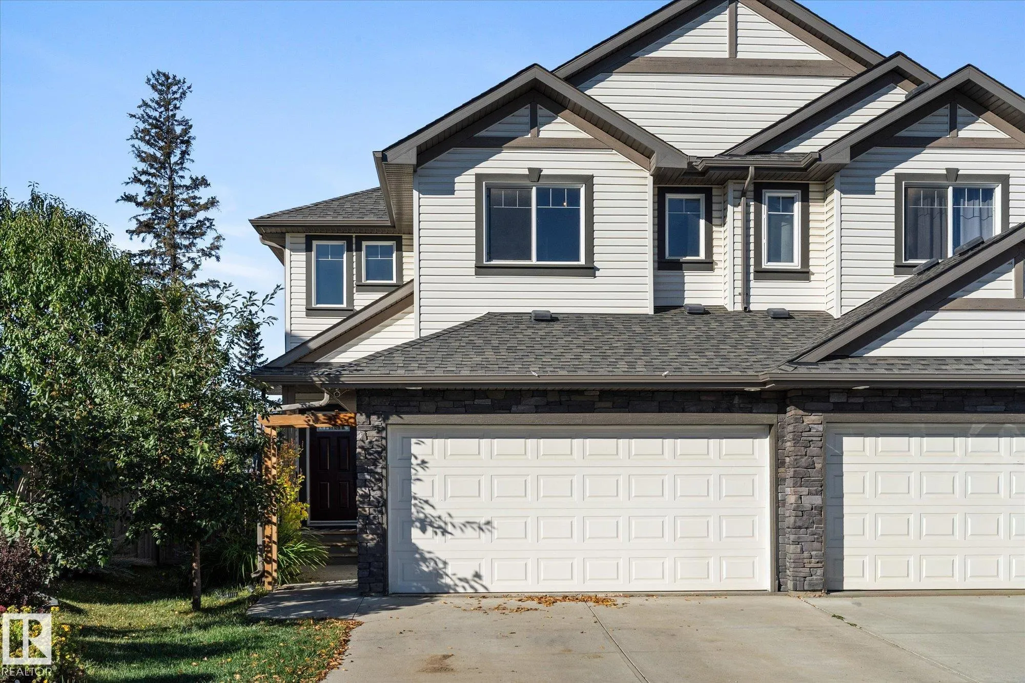 41 MEADOWLAND Crescent