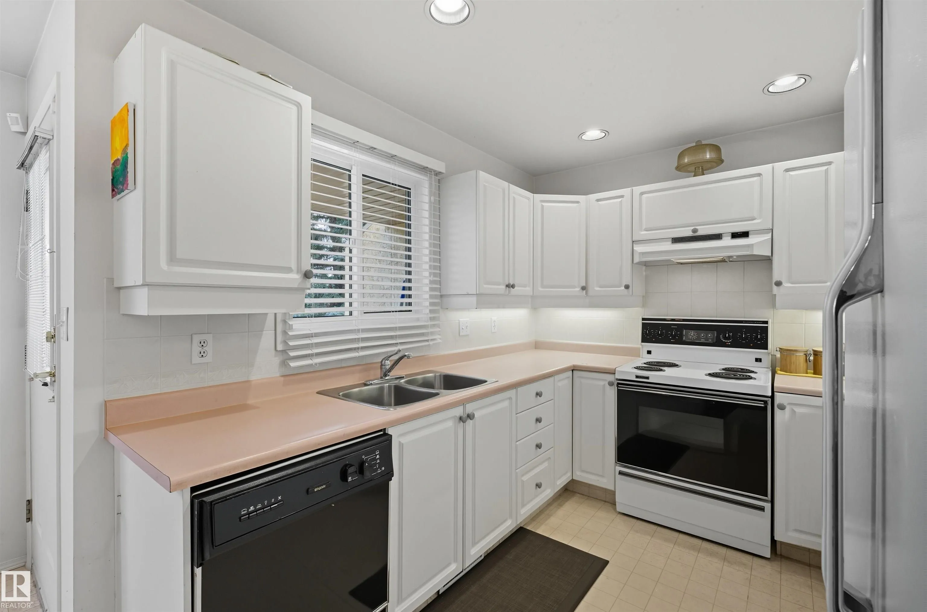 3645 145 Ave