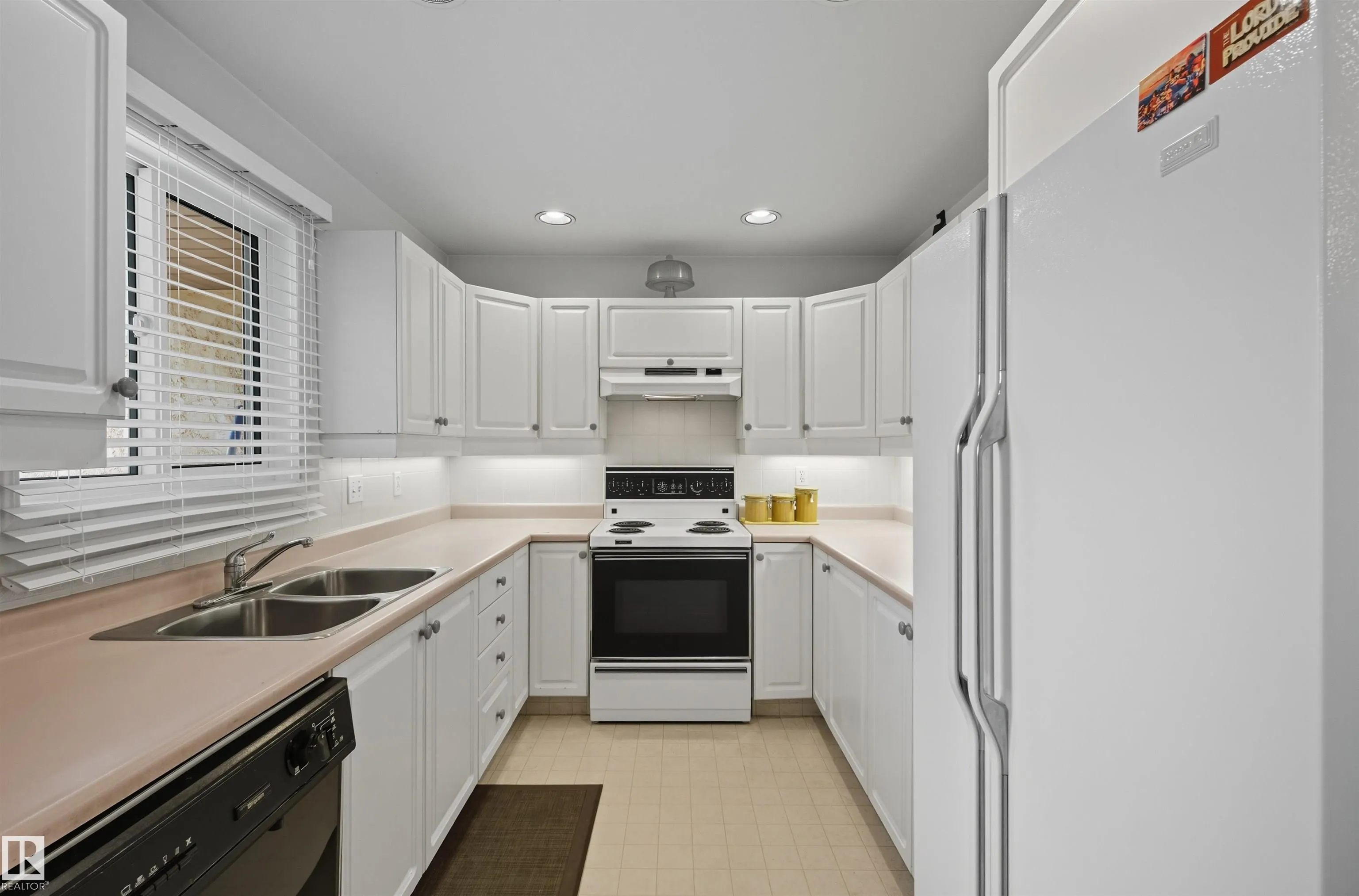 3645 145 Ave