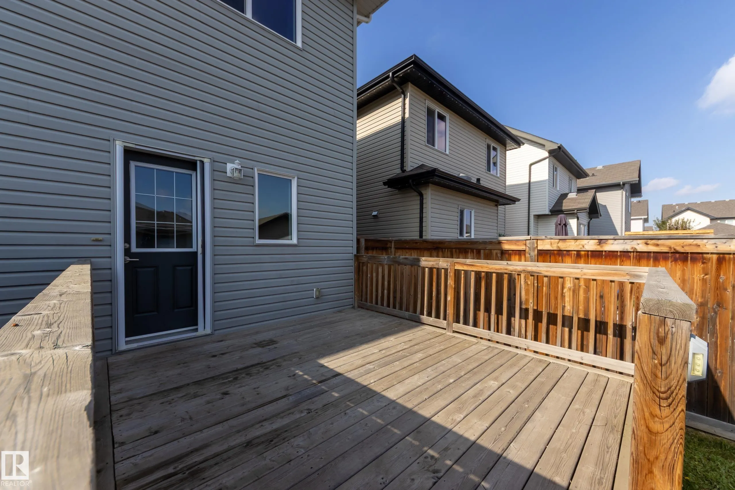 97 Santana Crescent