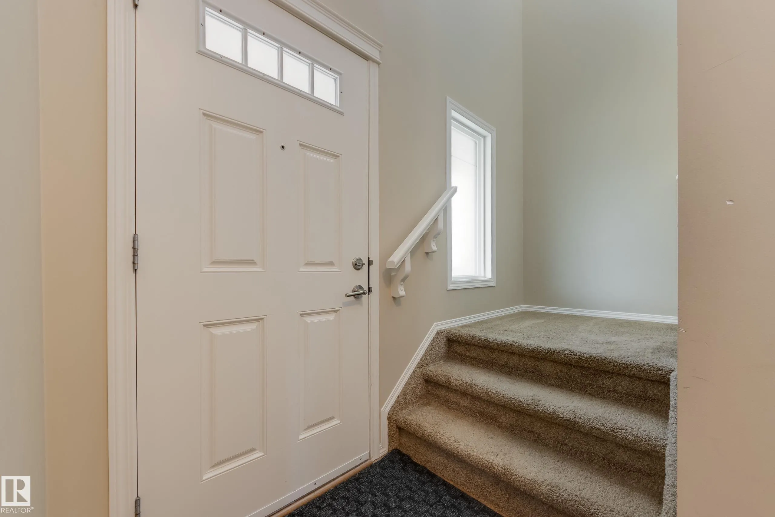 97 Santana Crescent